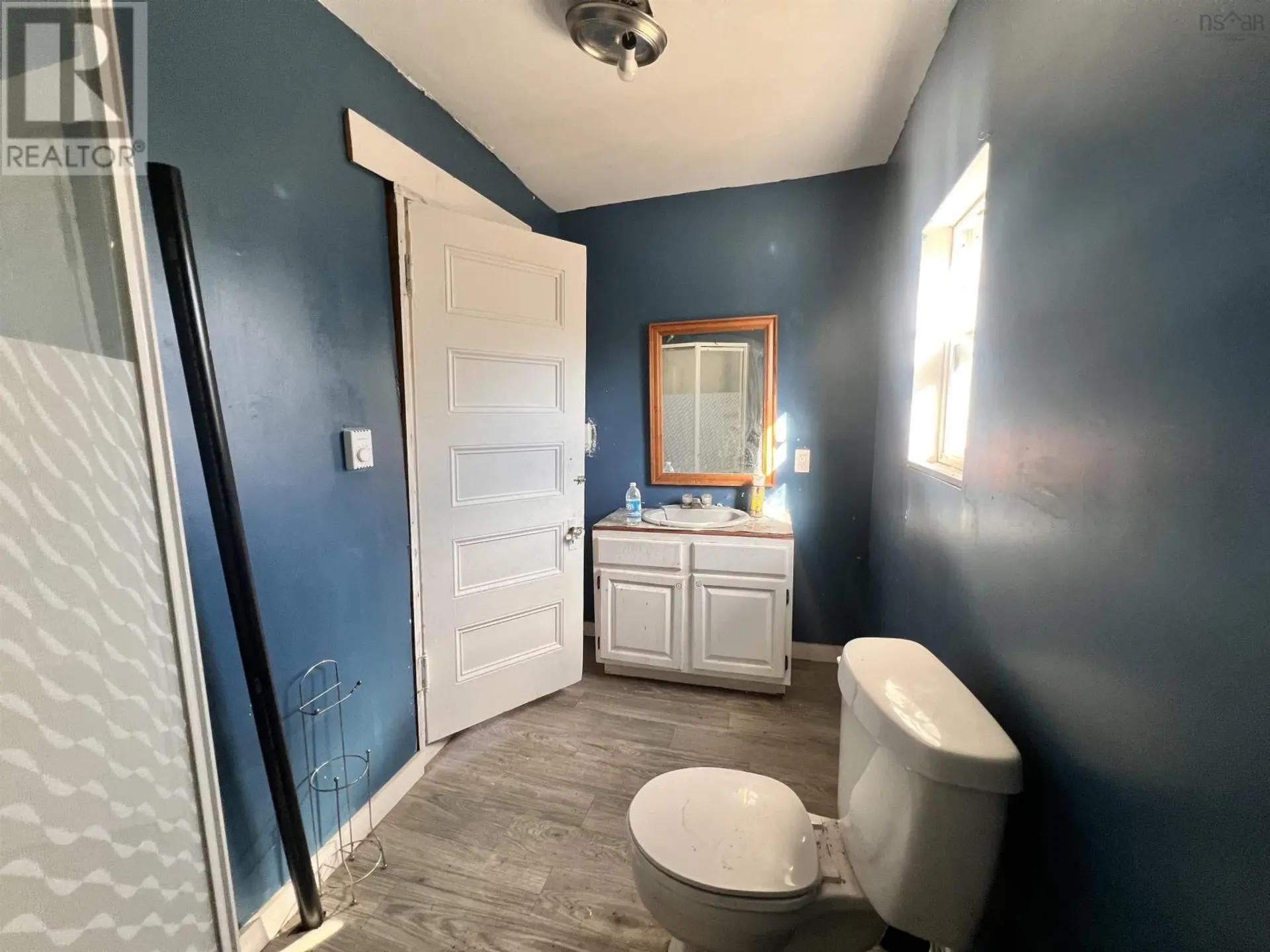 5 PENT LANE - Image 13