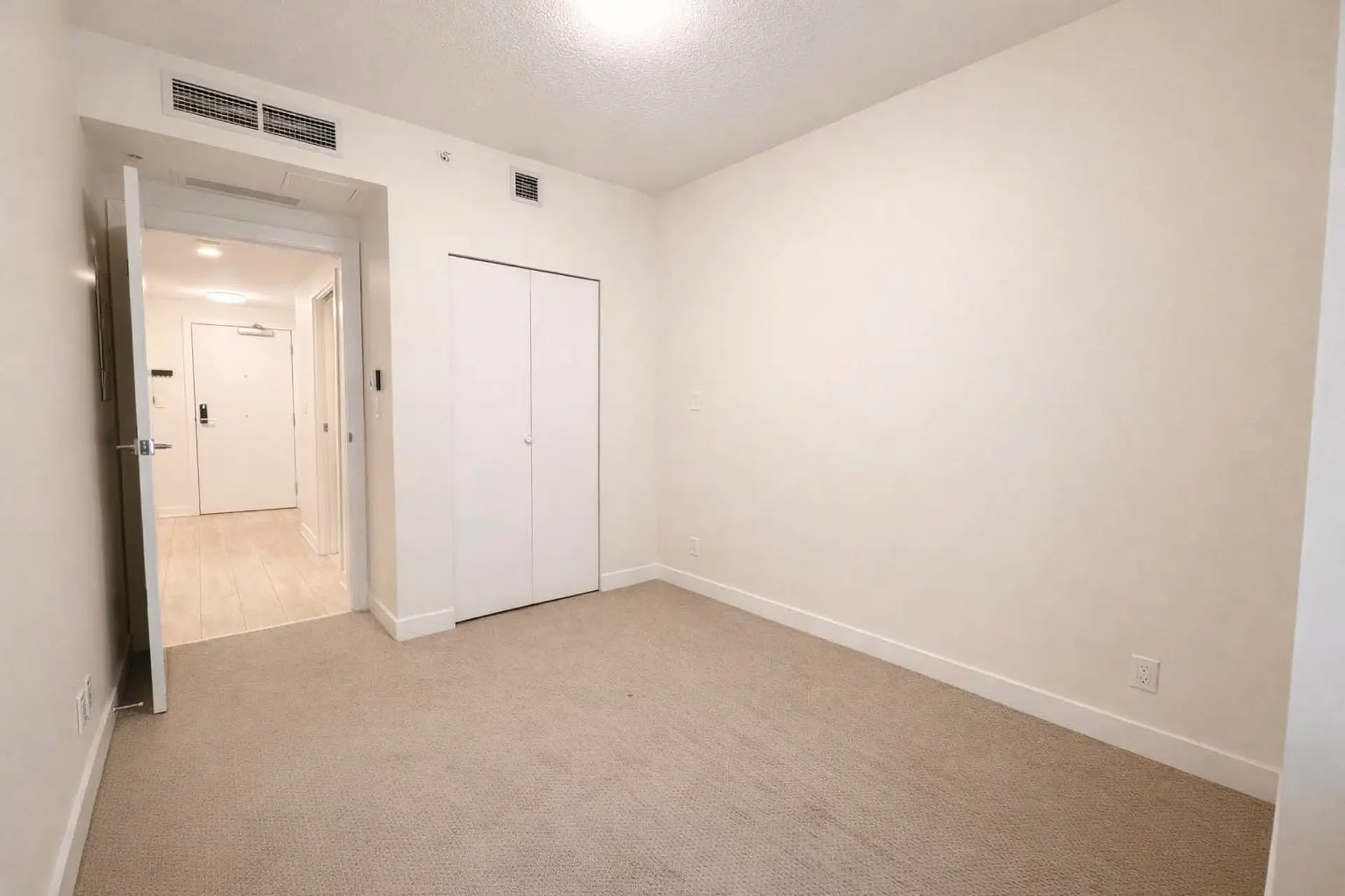 #405 1401 Hunter Street - Image 7