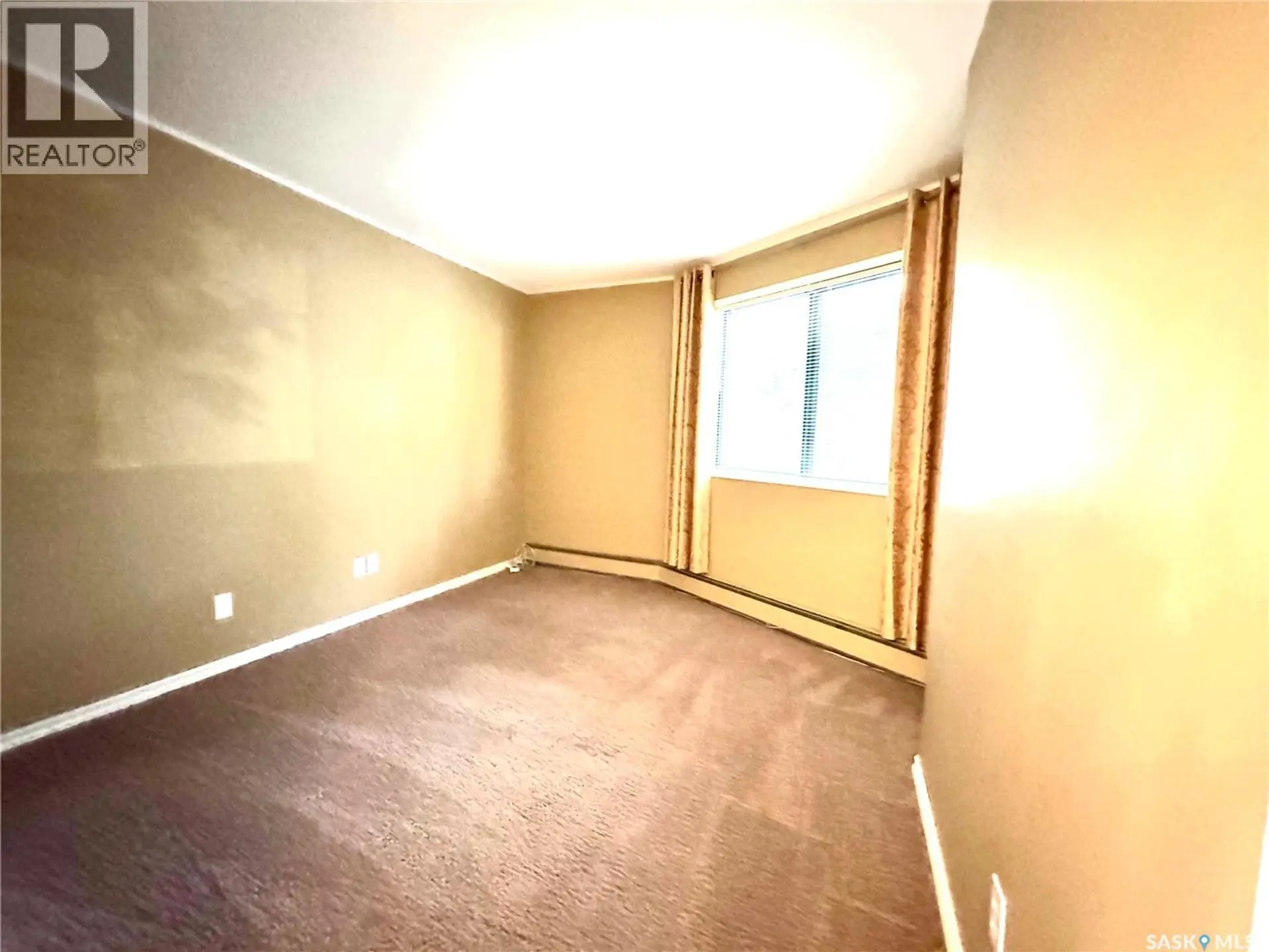 #209 525 5TH AVENUE N - Image 14