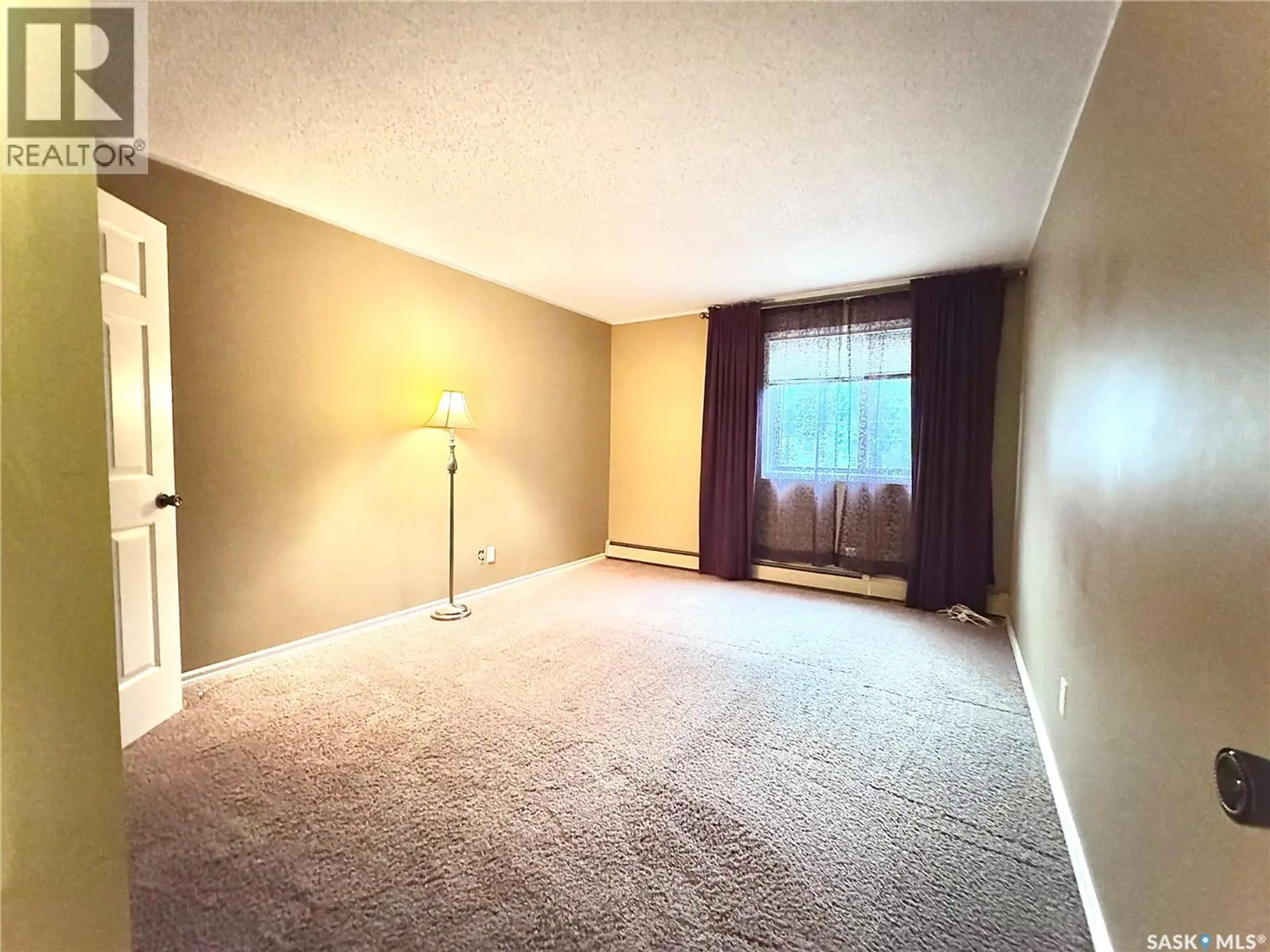#209 525 5TH AVENUE N - Image 9