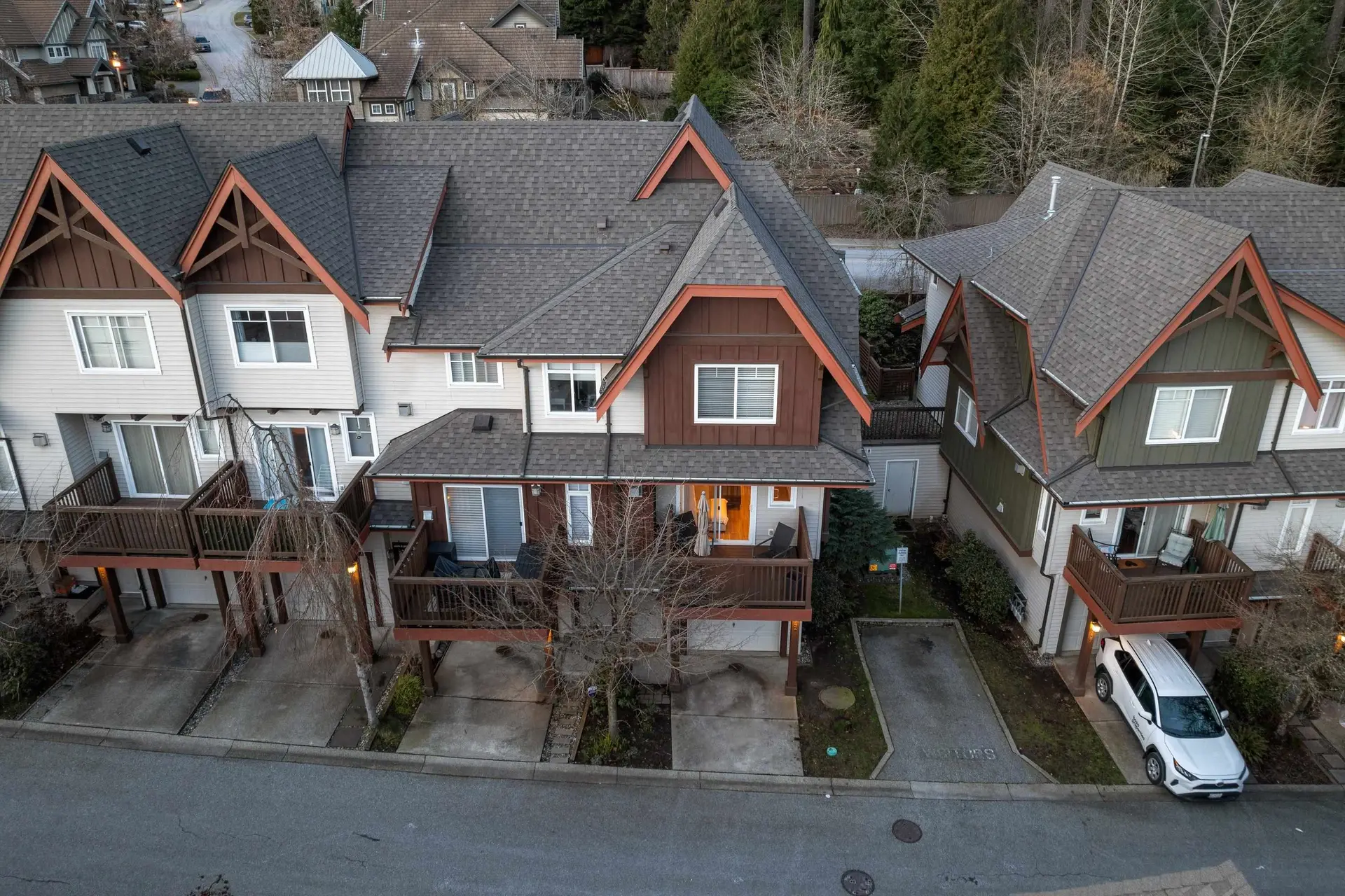 #142 2000 Panorama Drive - Image 17