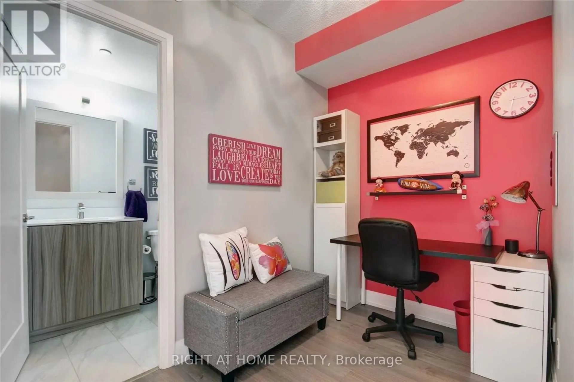 #3204 56 ANNIE CRAIG DRIVE - Image 6