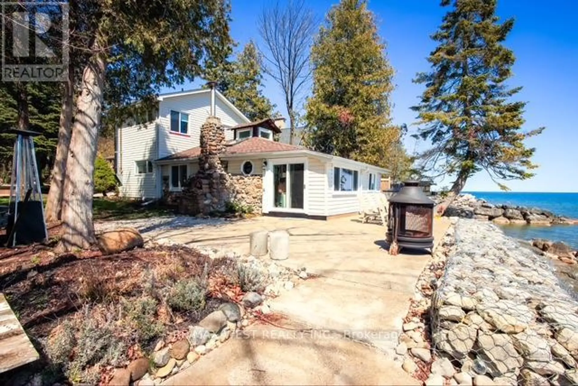 315 CEDAR AVENUE - Image 12