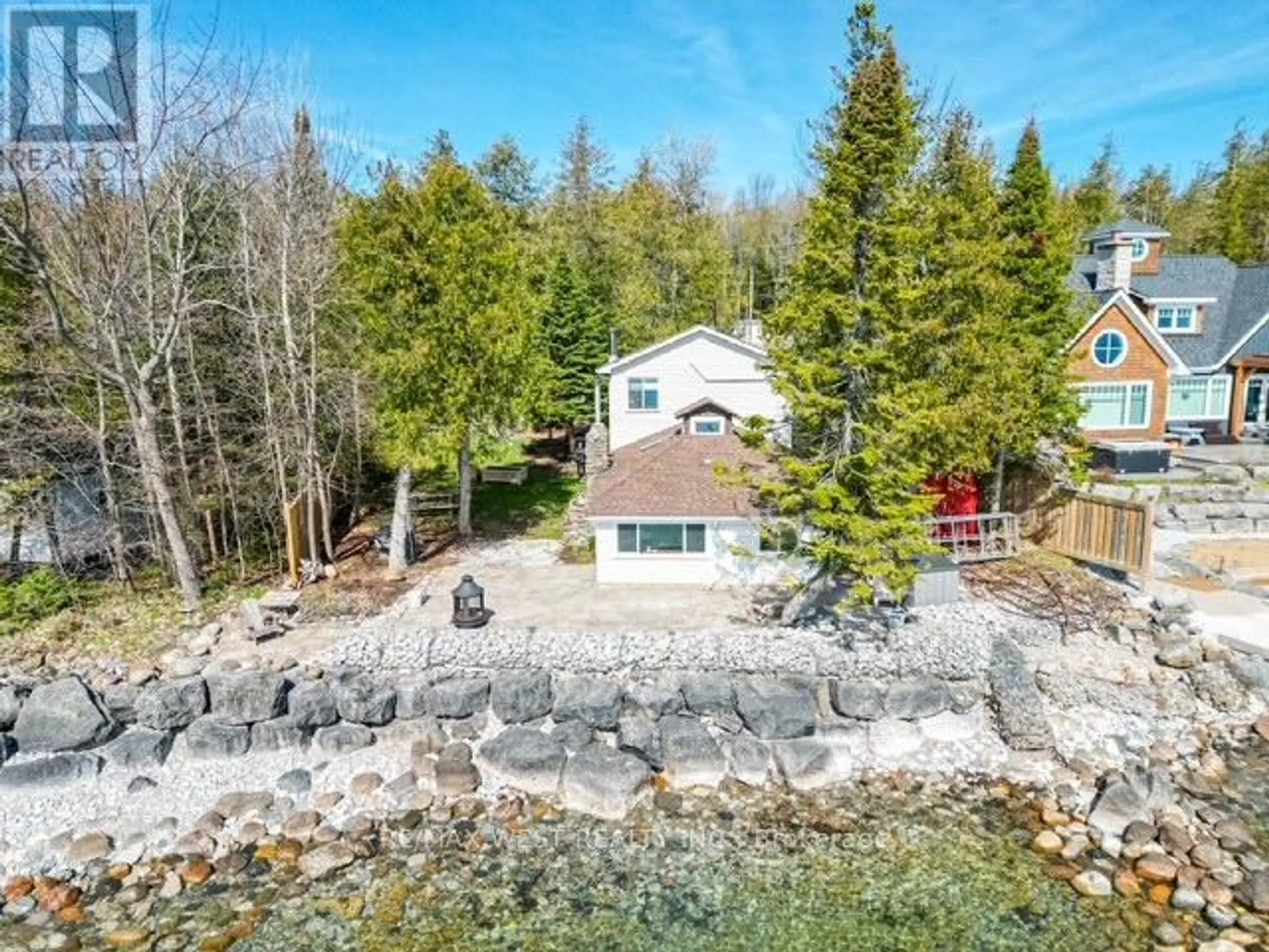315 CEDAR AVENUE - Image 14