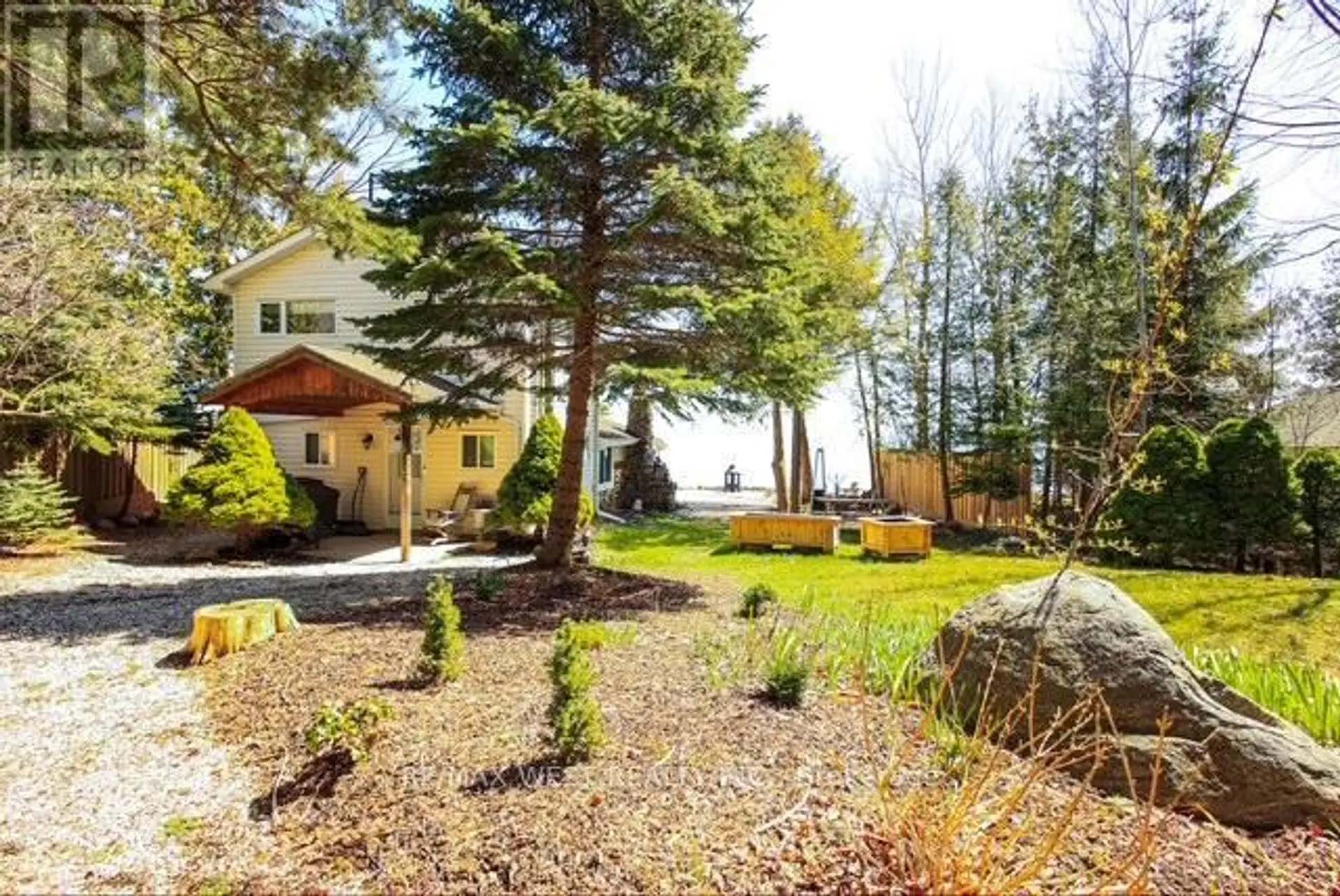 315 CEDAR AVENUE - Image 2