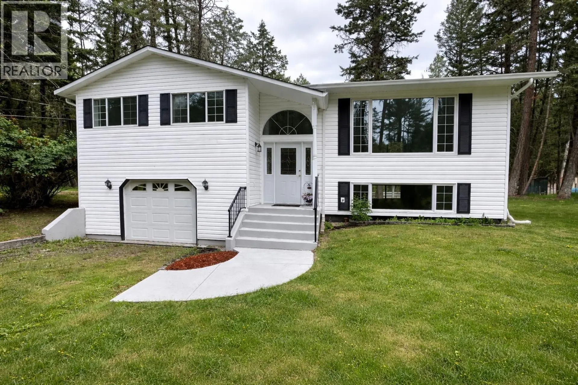 Property at 4983 SMITH ROAD, 108 Mile Ranch, BC