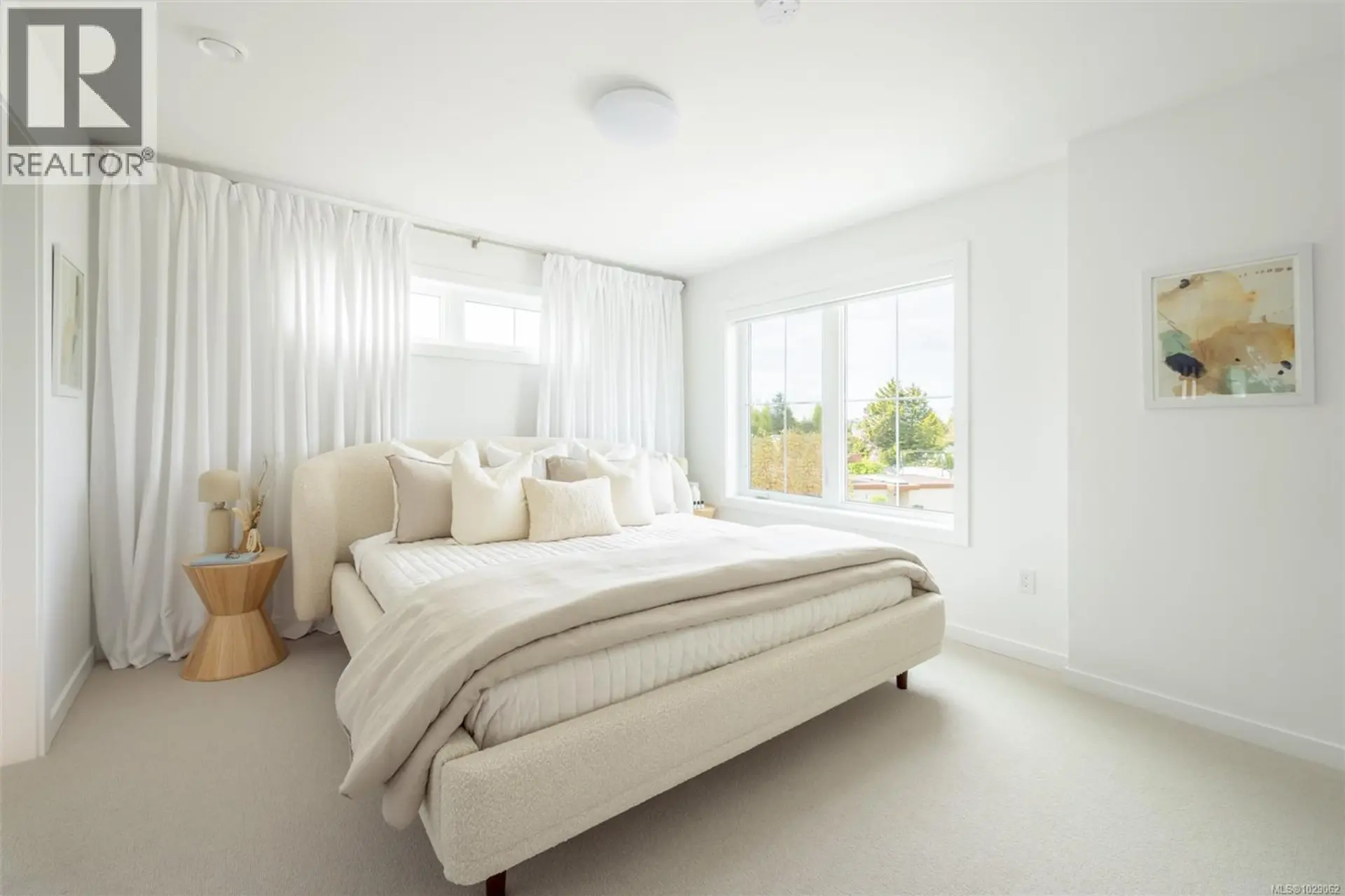#TH22 3450 Whittier Ave - Image 9