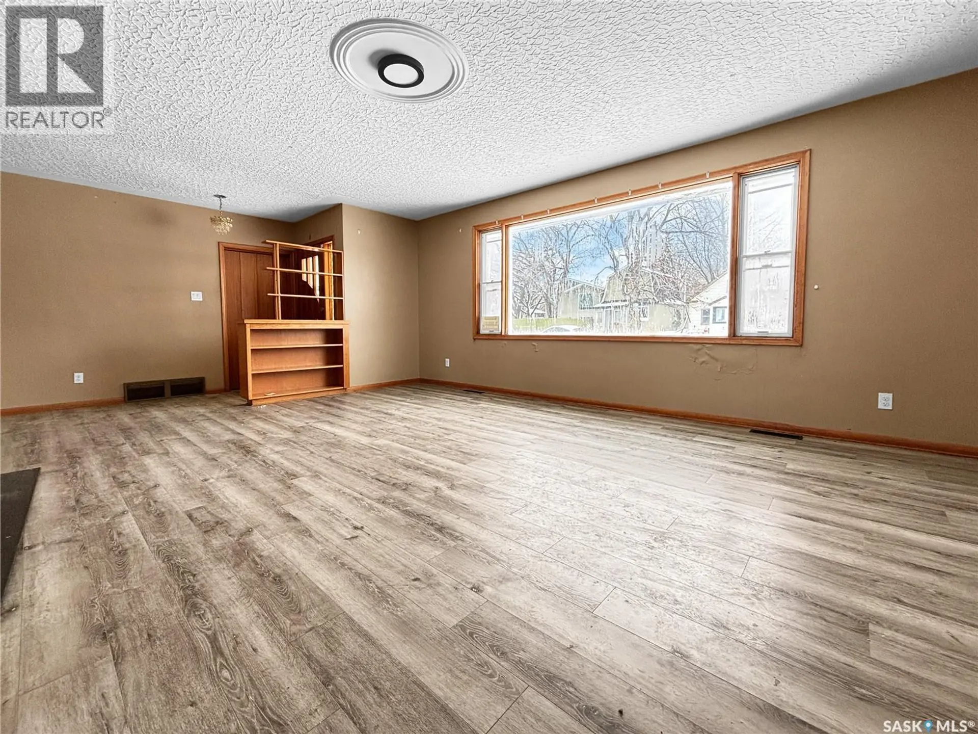 1623 19th STREET W - Image 4