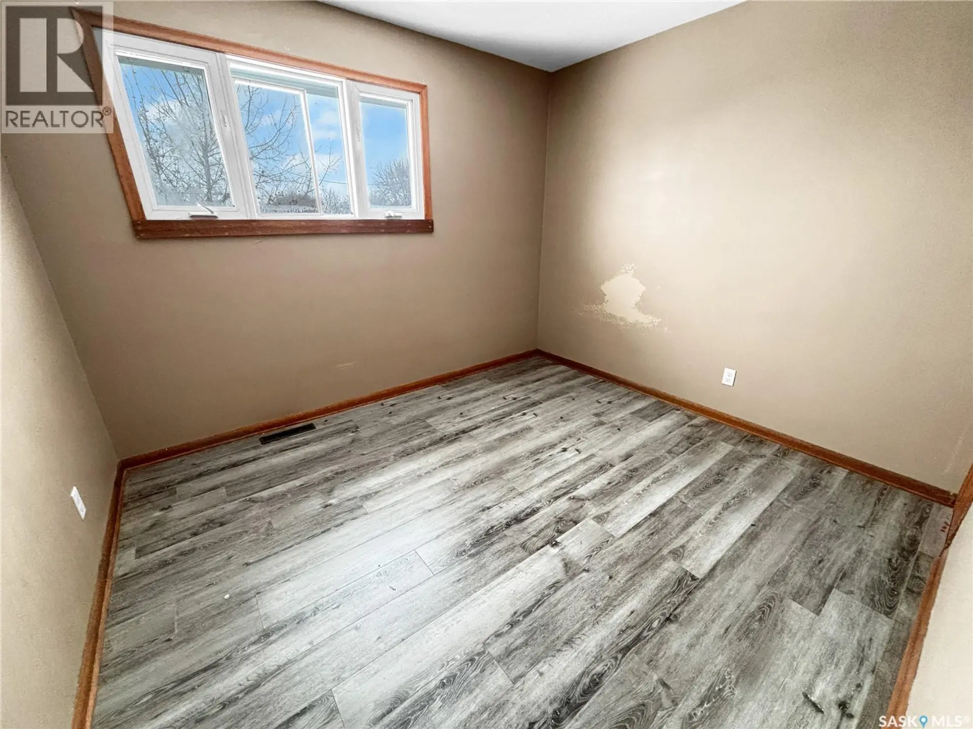 1623 19th STREET W - Image 9