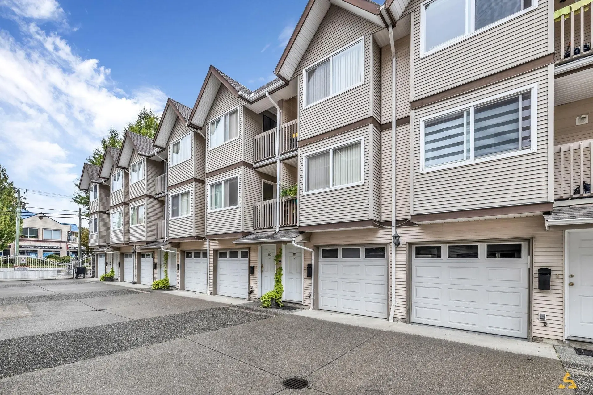 #112 19700 56 Avenue - Image 2