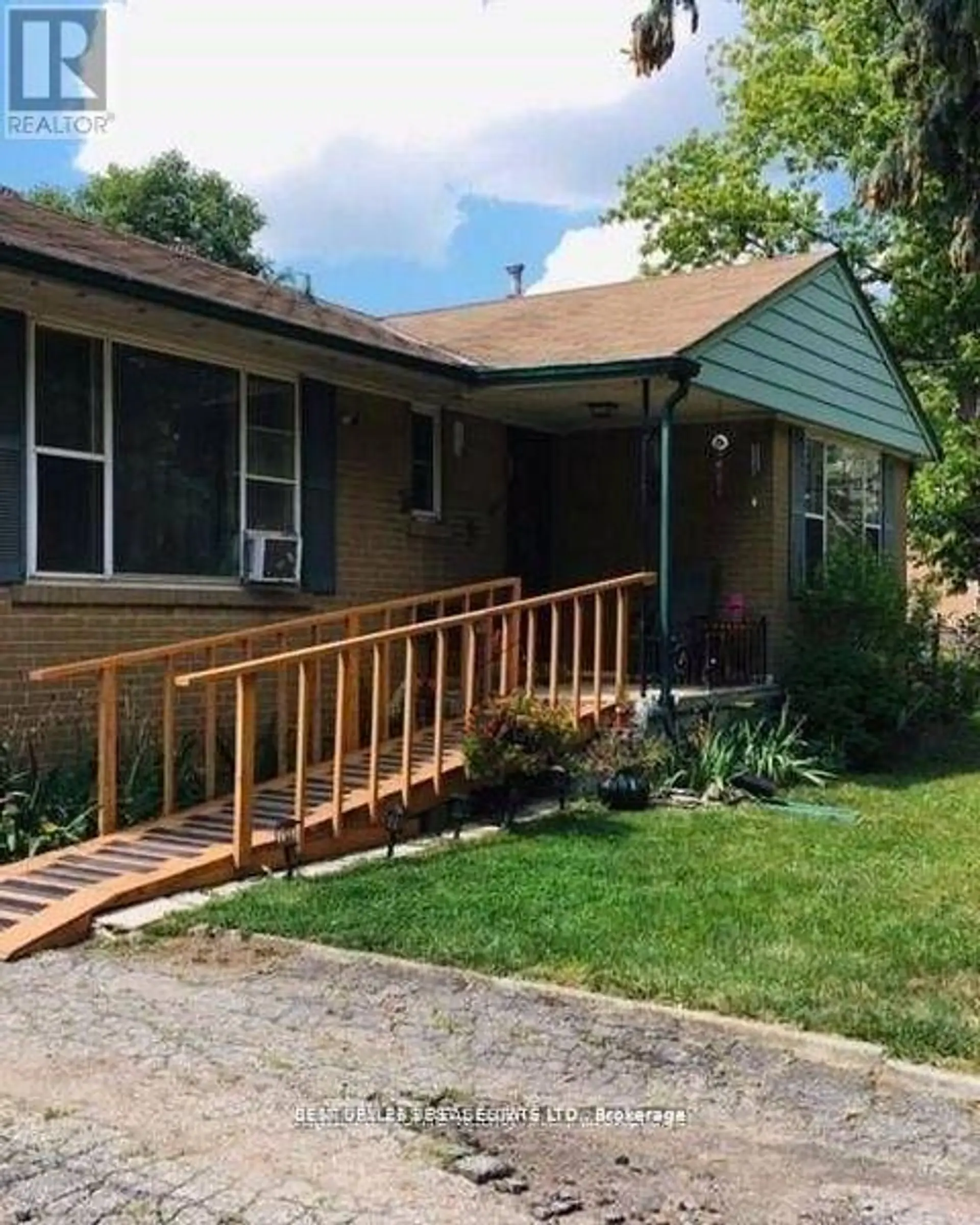 320 ASHBURY ROAD - Image 2
