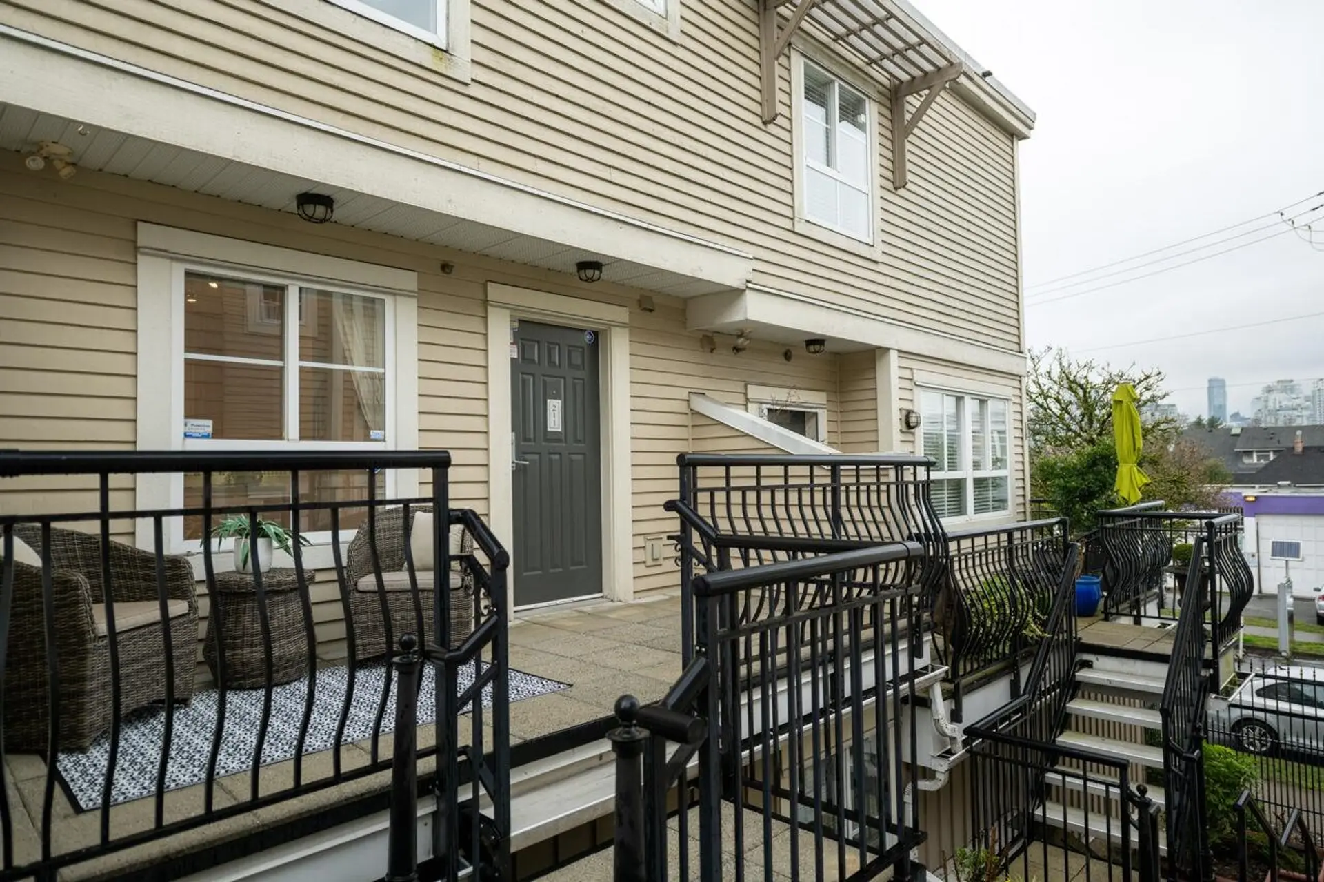 #211 692 W 7th Avenue - Image 3