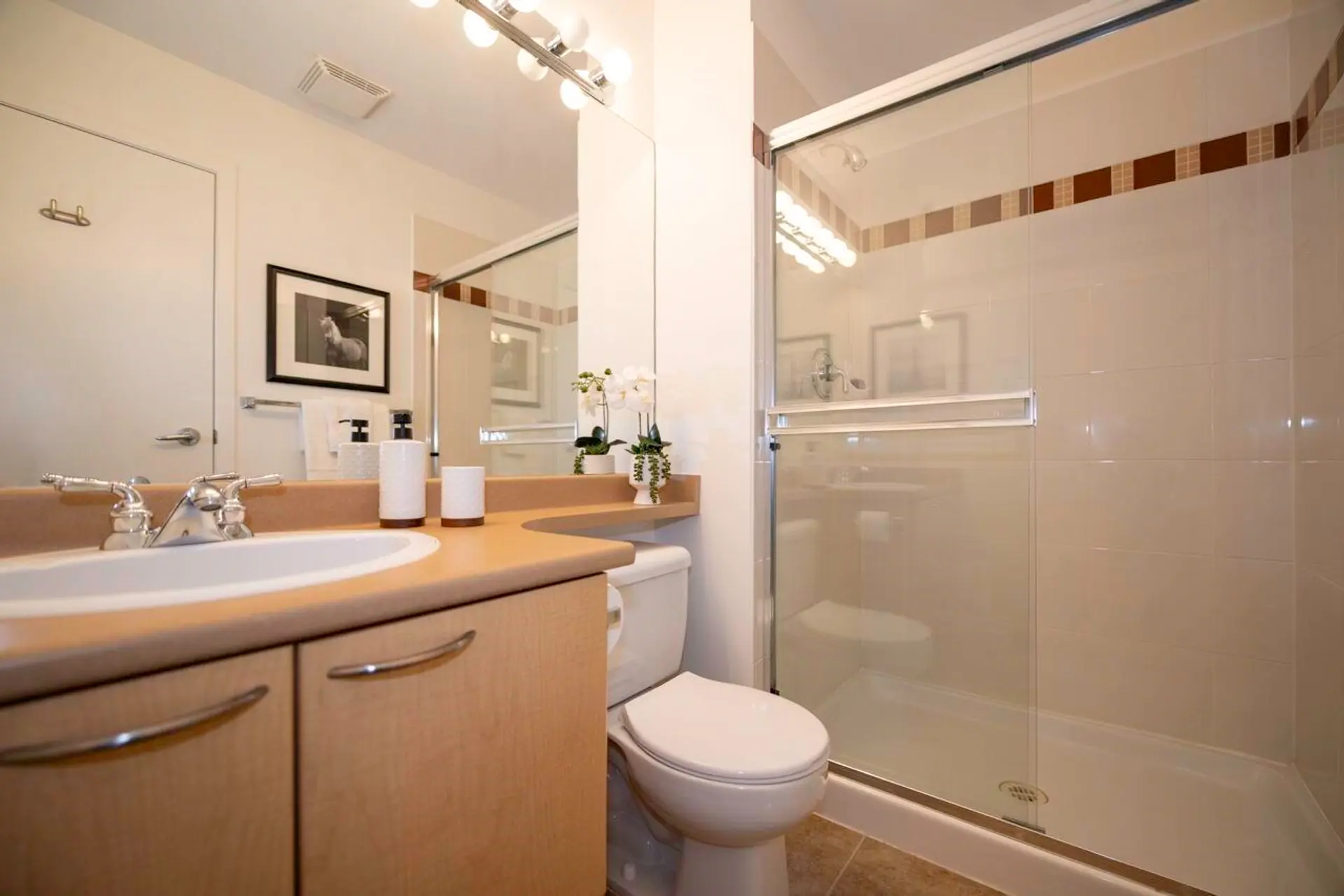 #211 692 W 7th Avenue - Image 18