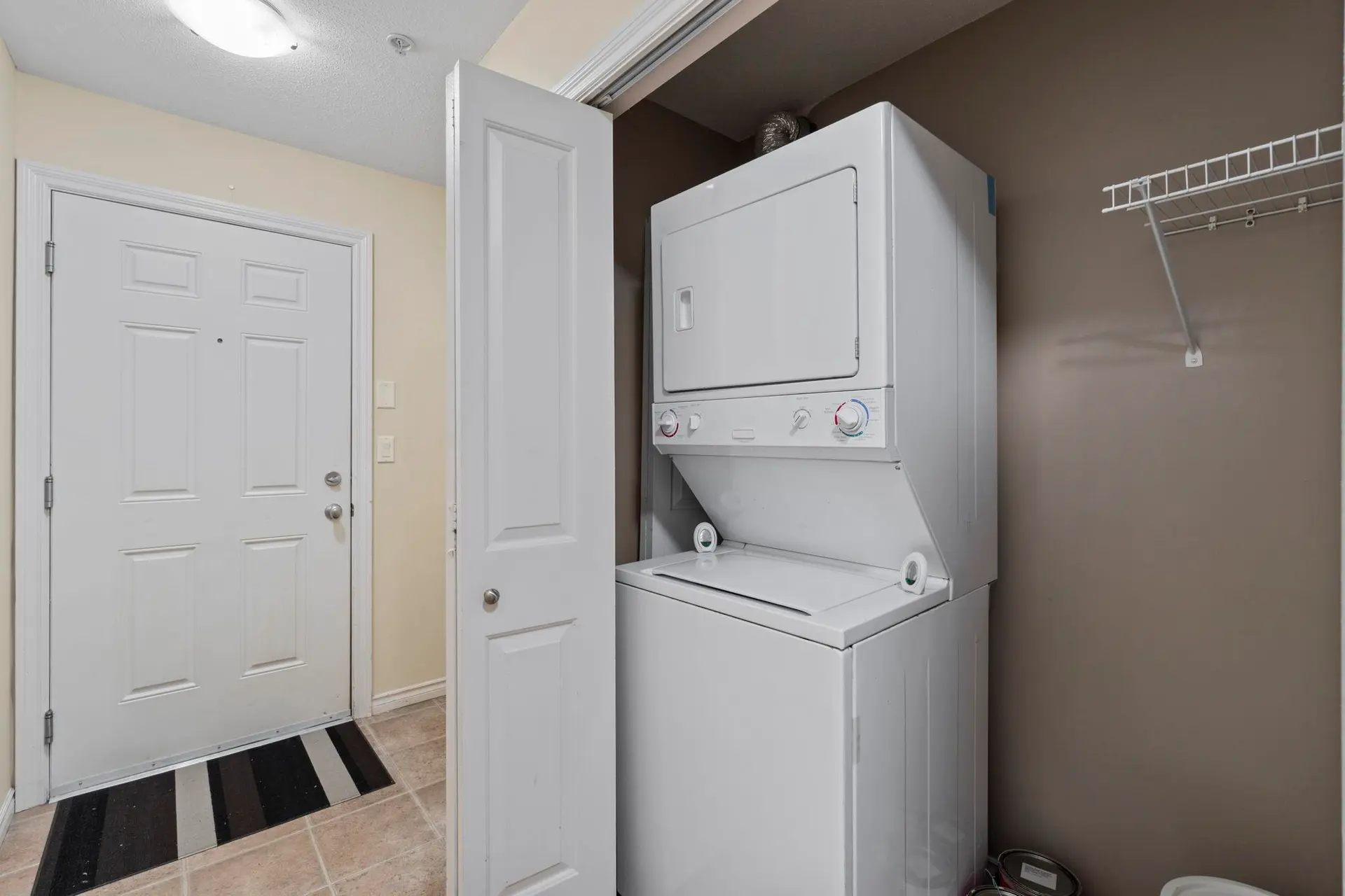 #202 32063 Mt Waddington Avenue - Image 16