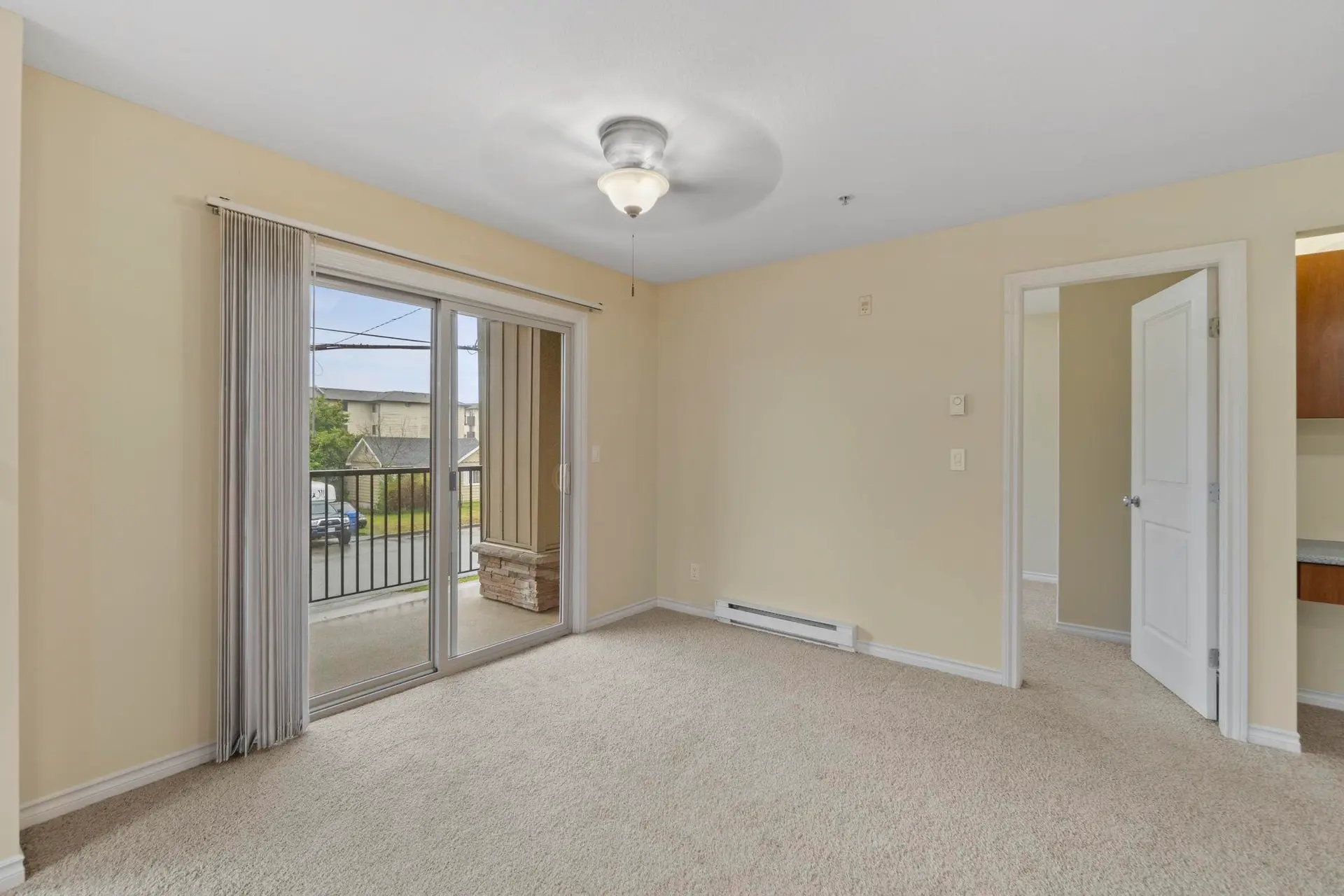 #202 32063 Mt Waddington Avenue - Image 5