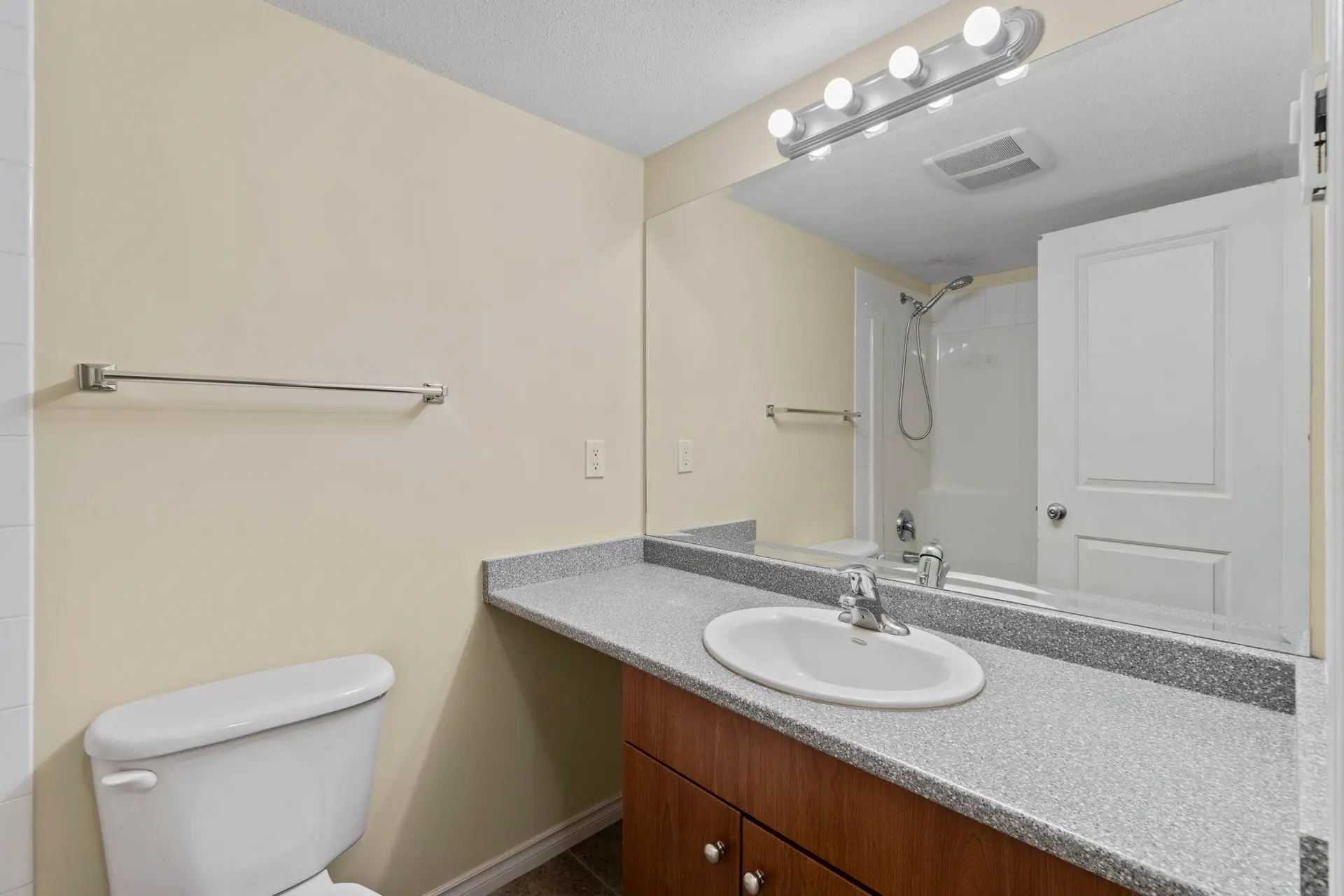#202 32063 Mt Waddington Avenue - Image 15