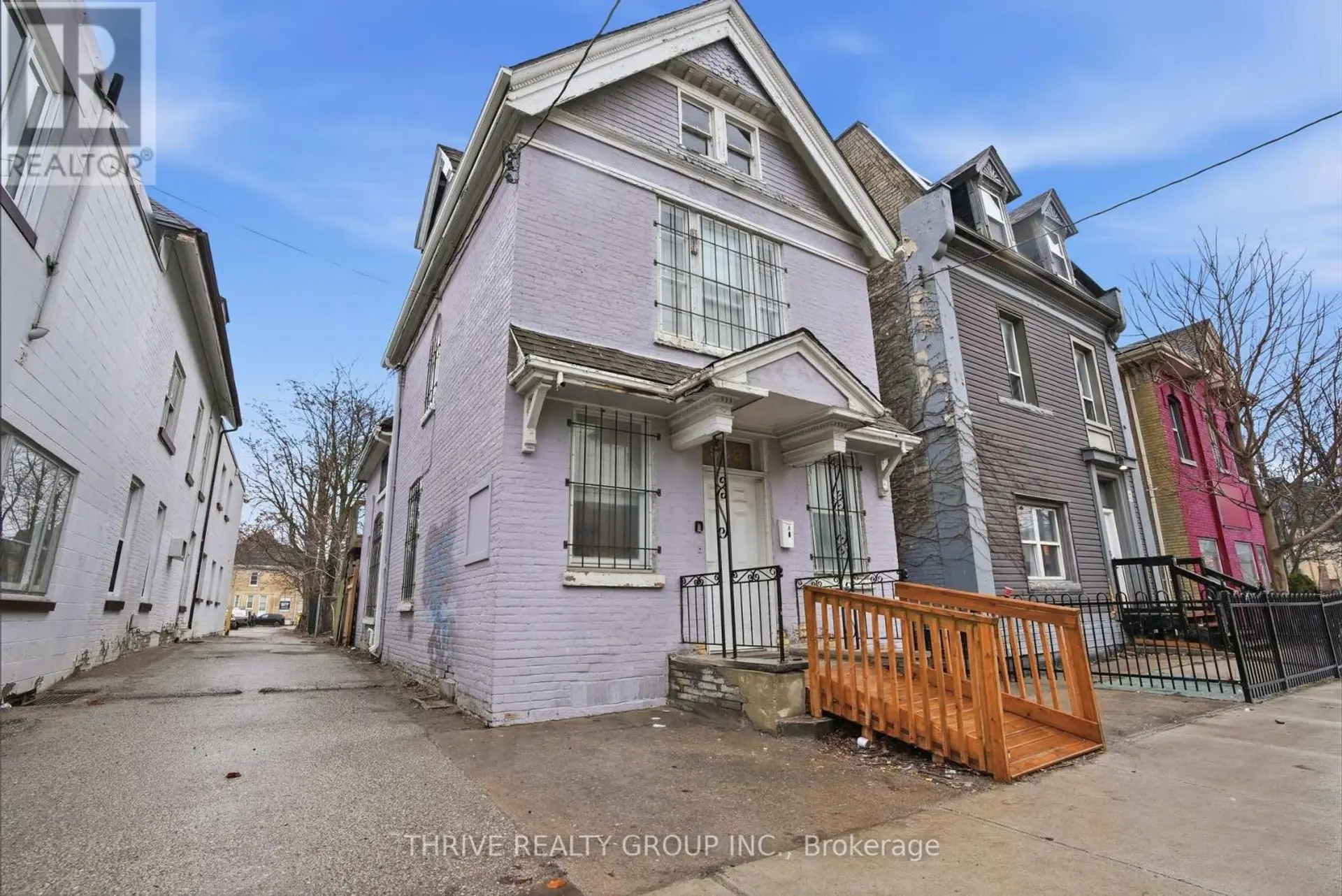 532-538 DUNDAS STREET - Image 1