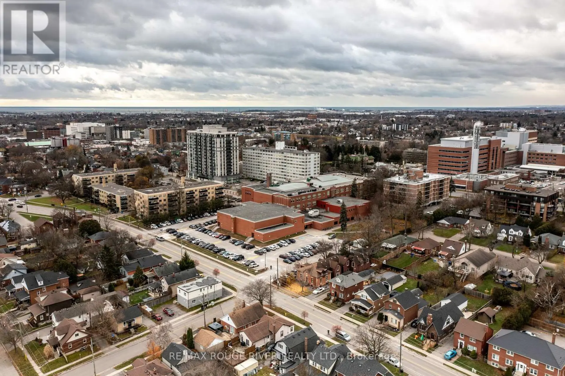 342 MARY STREET N - Image 9