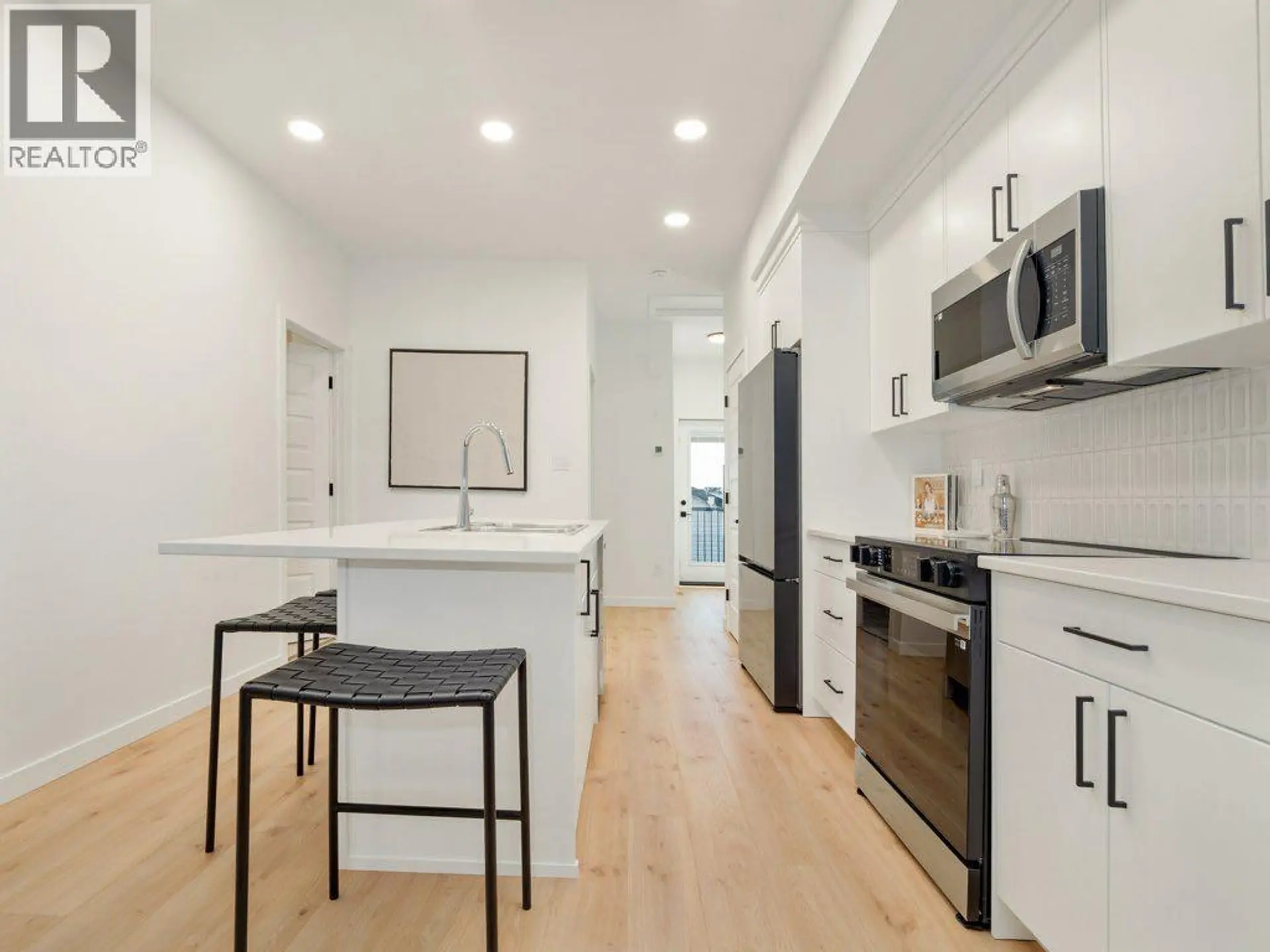 3024 47 STREET S - Image 9