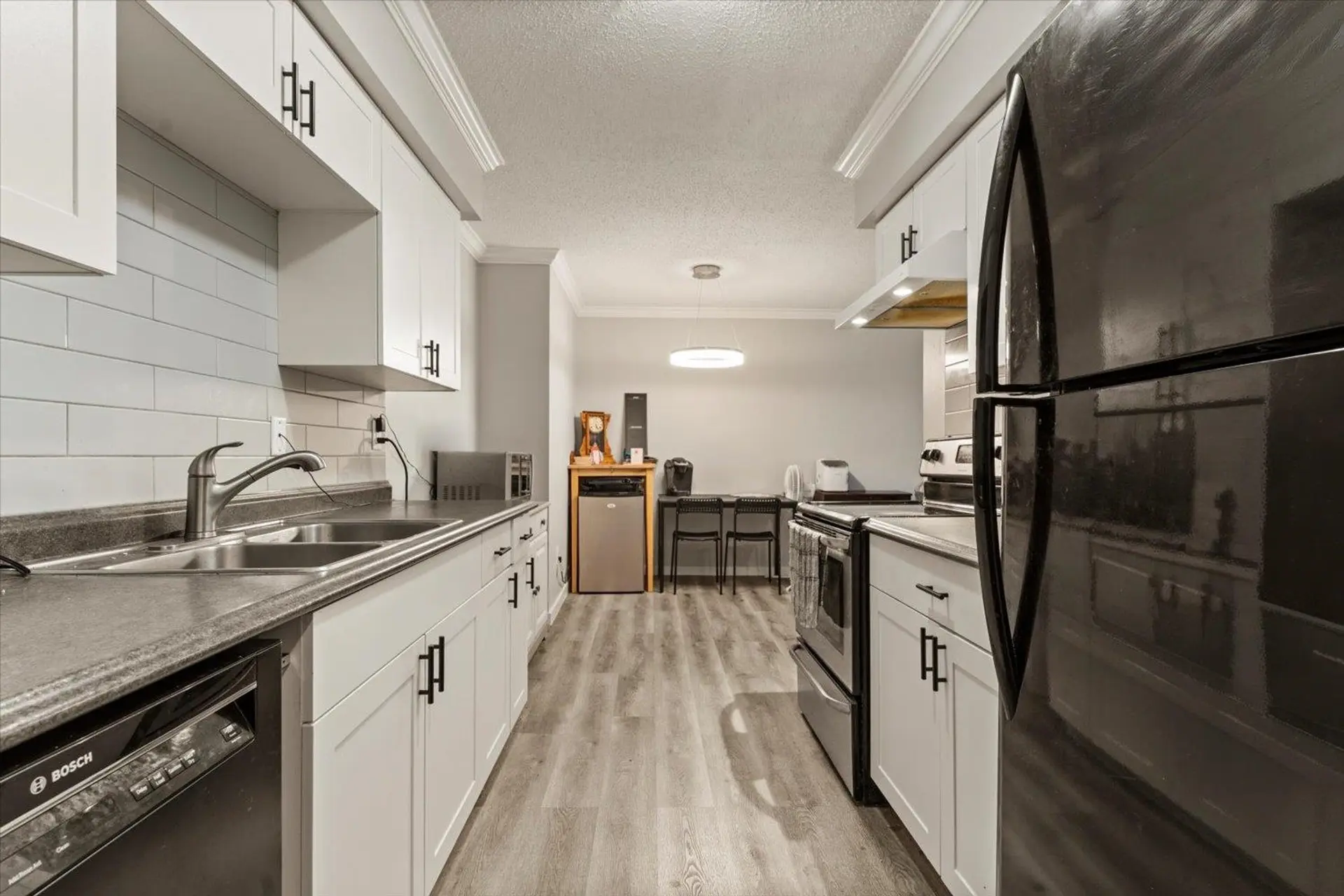 #209 45598 McIntosh Drive - Image 2