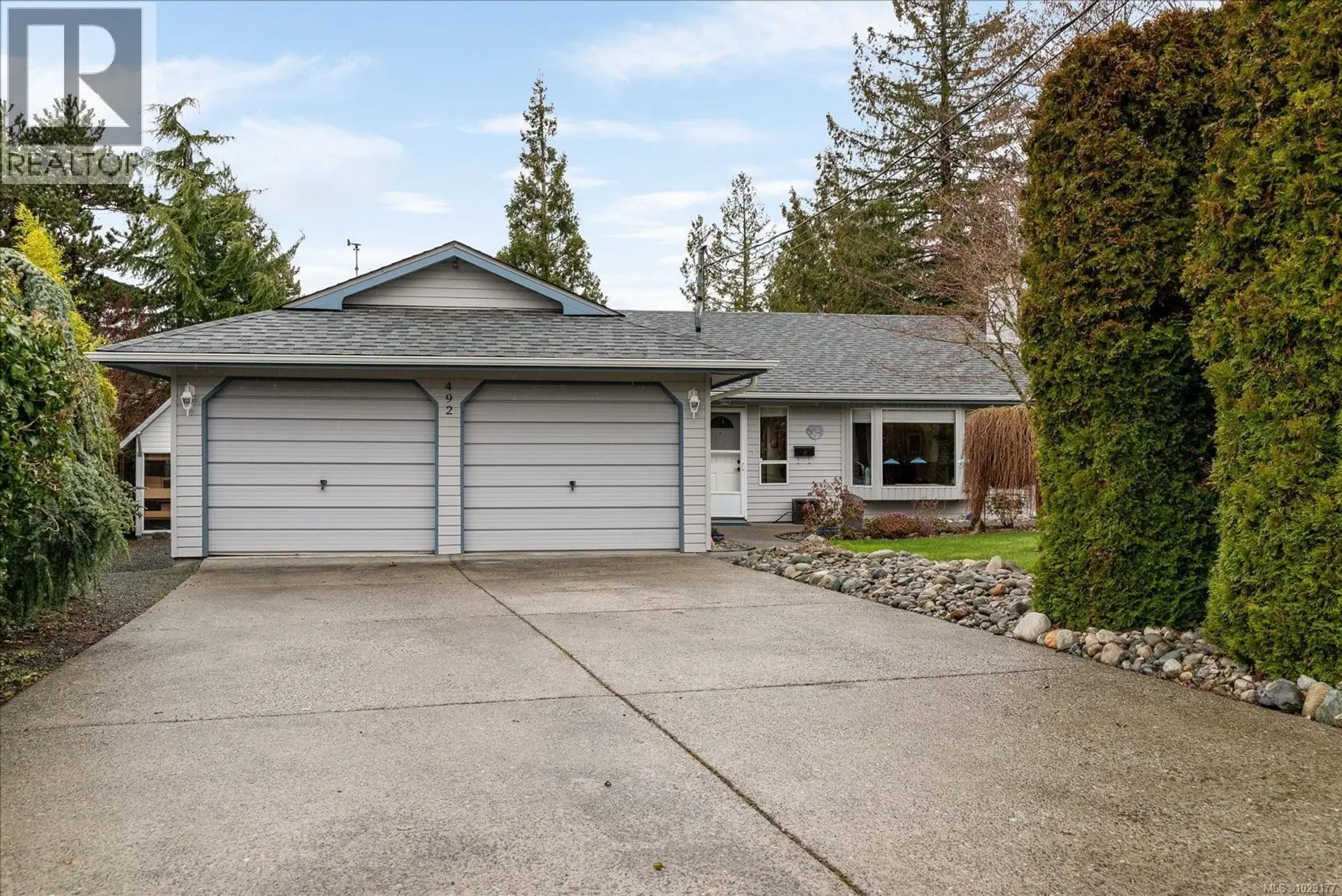 Property at 492 Aquila Pl, Parksville, BC