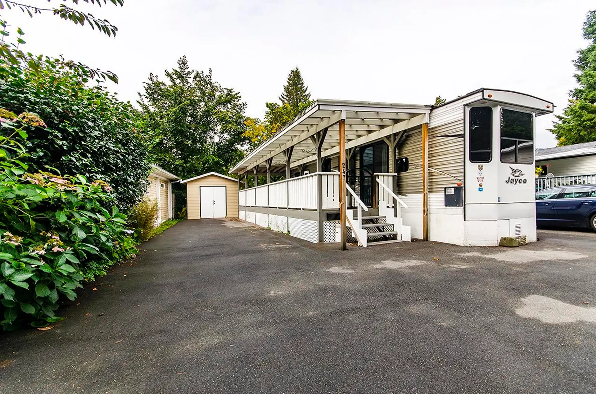 Property at 247 Tomahawk Avenue, West Vancouver, BC