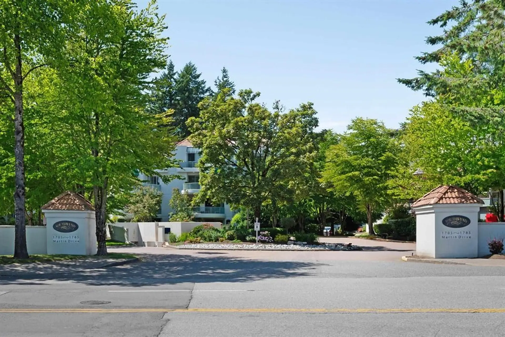 #407 1765 Martin Drive - Image 12