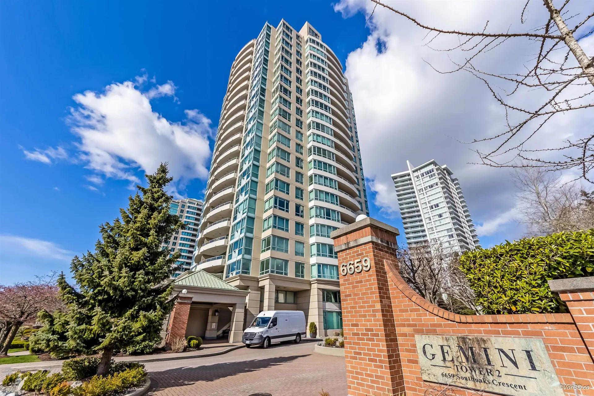 Property at #1501 6659 Southoaks Crescent, Burnaby, BC