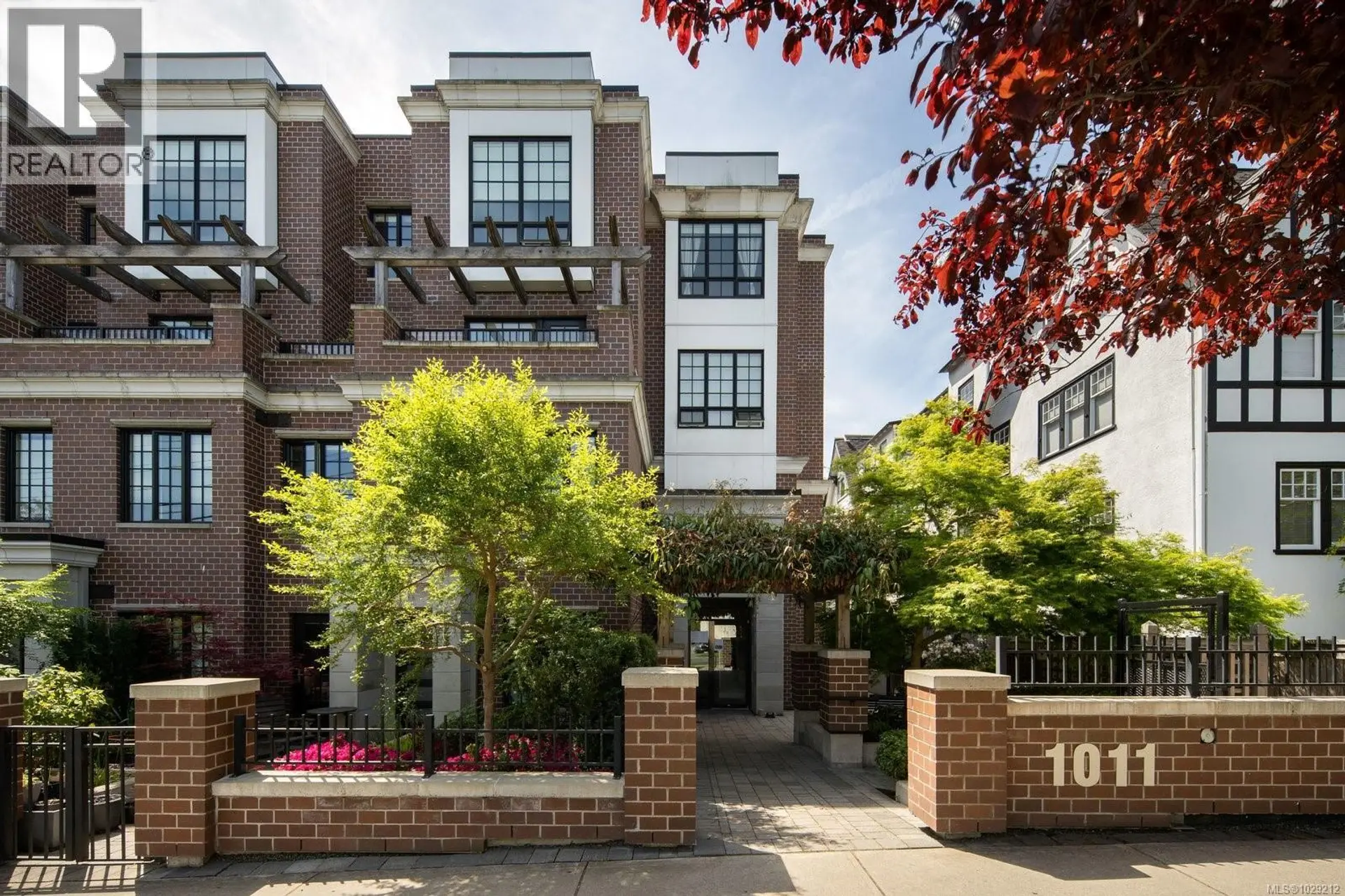 Property at #204 1011 Burdett Ave, Victoria, BC