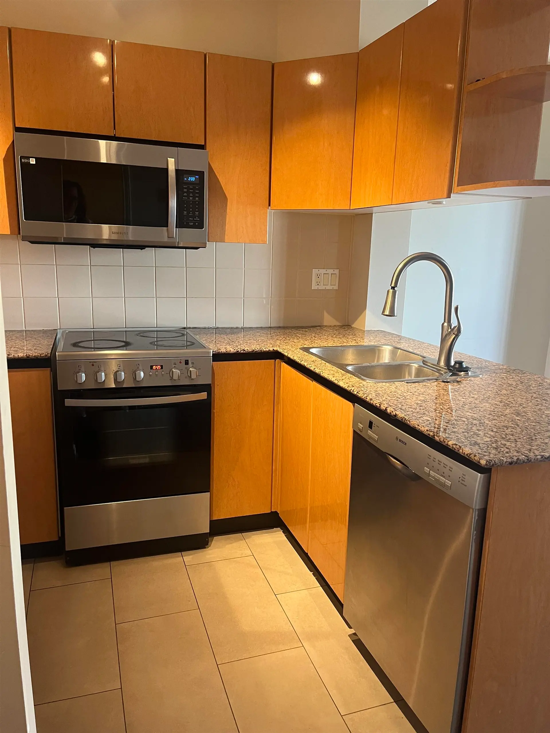 #2103 1189 Howe Street - Image 5