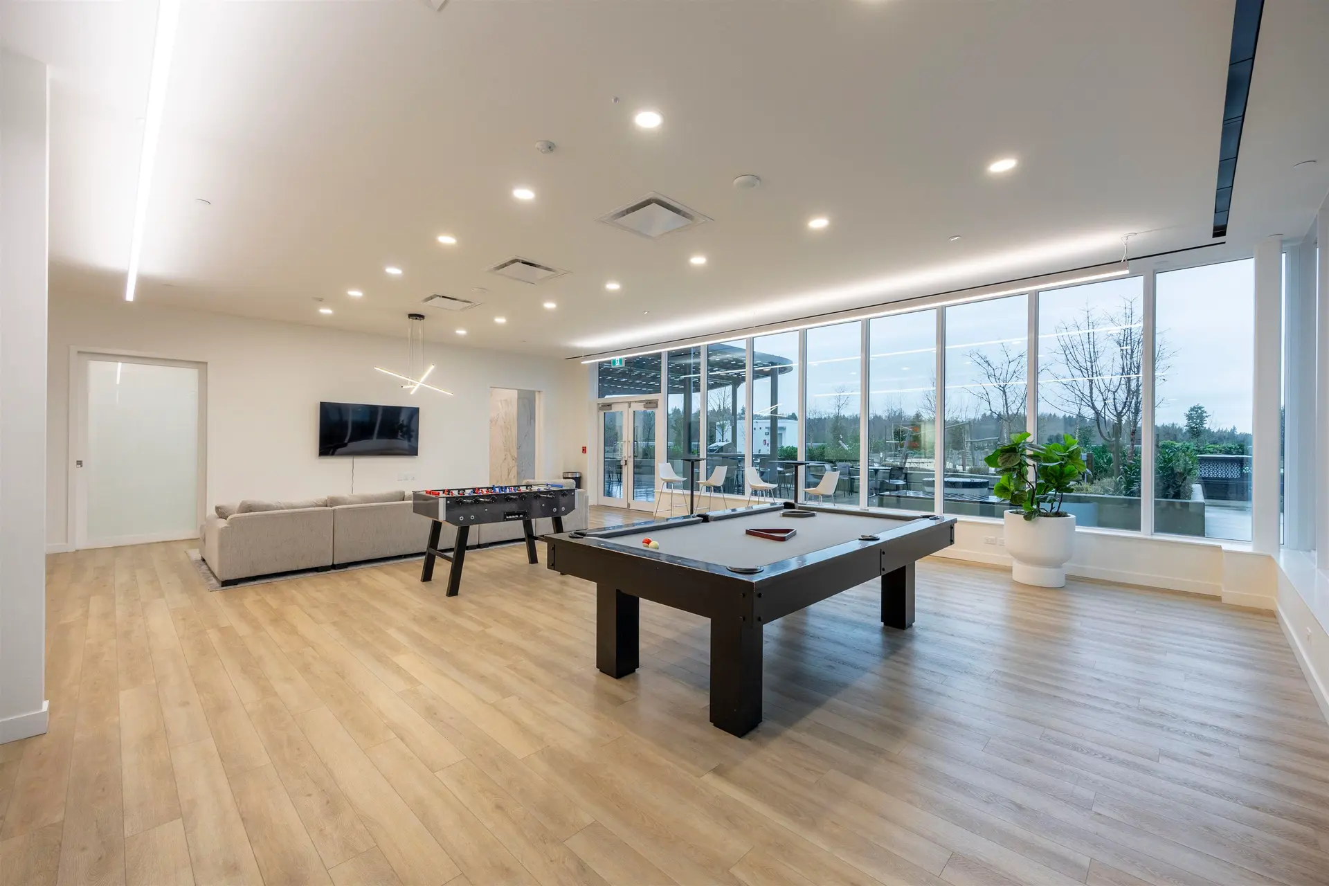 #1205 318 Alderson Avenue - Image 14