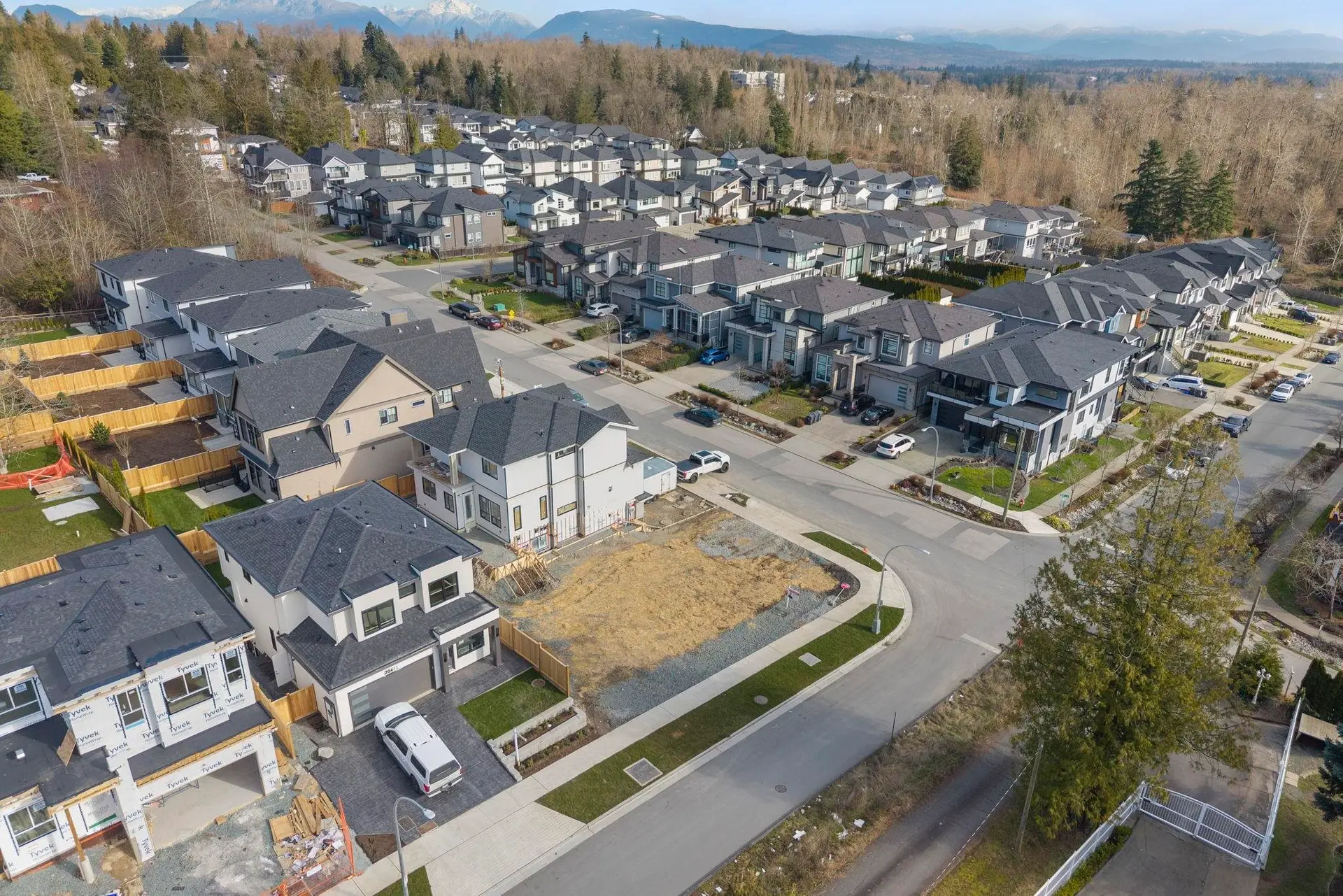 6907 205 Street - Image 13