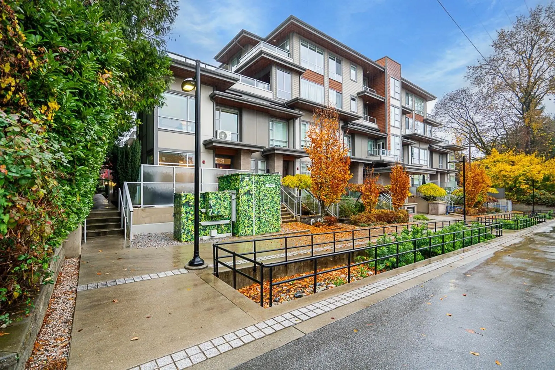 5413 Lougheed Hwy - Image 2