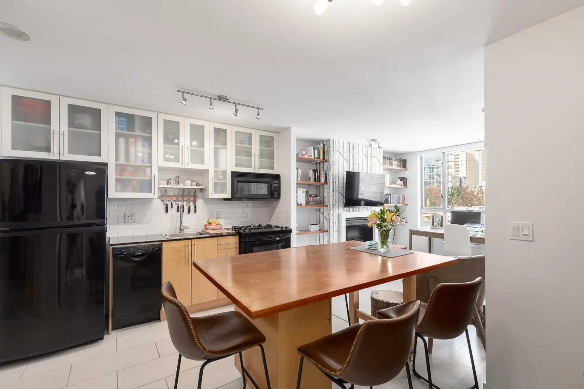 #809 1225 Richards Street - Image 7