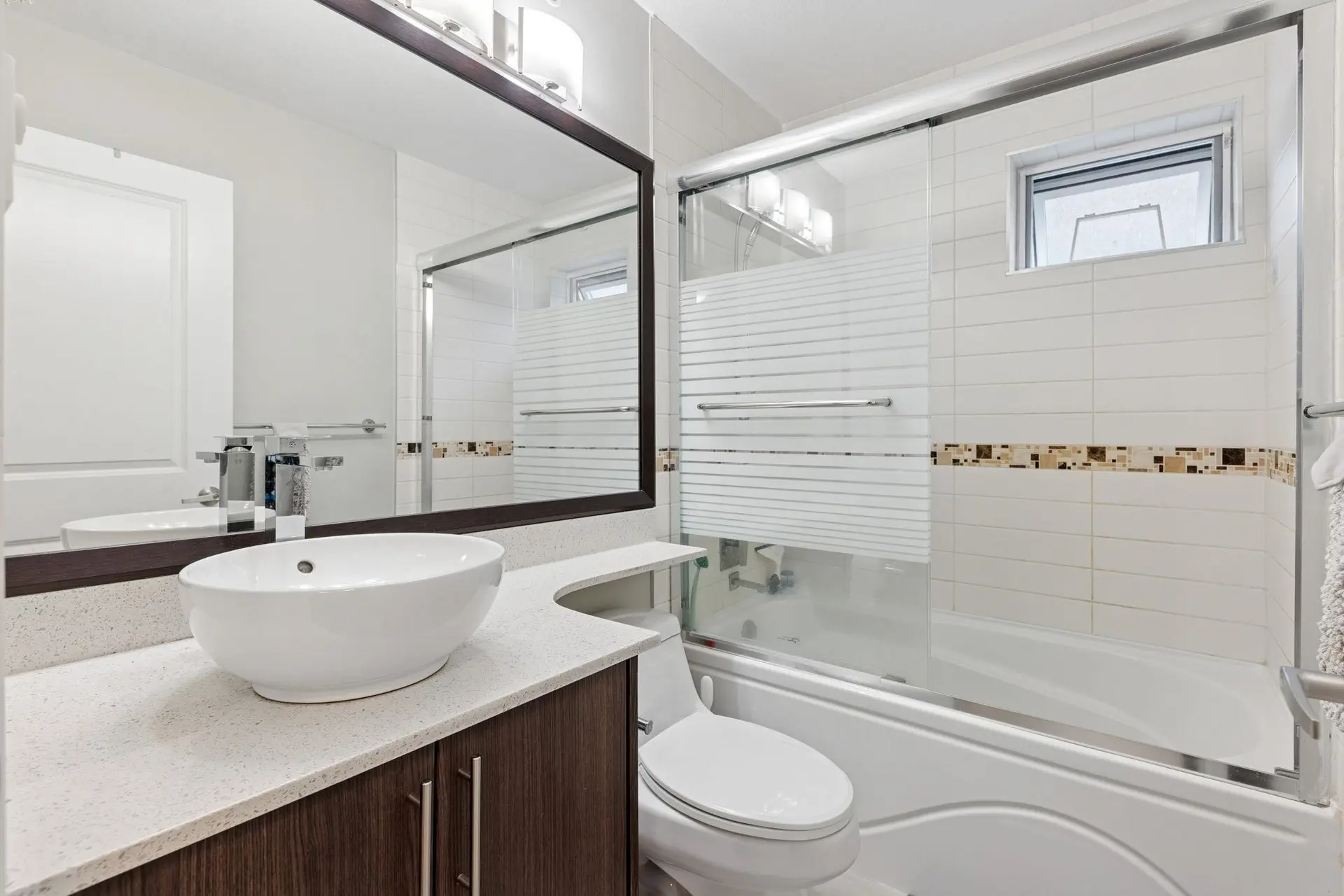 #207 3888 Norfolk Street - Image 14
