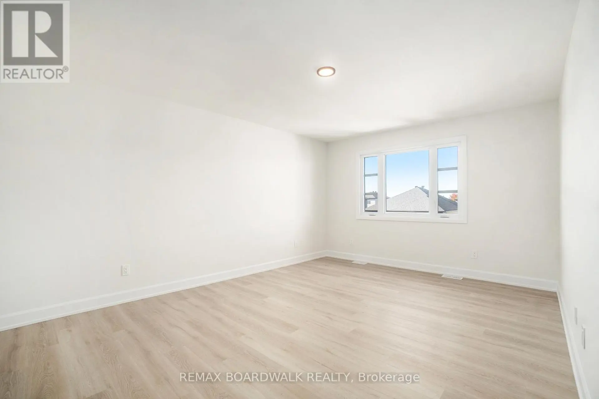 619 GENEVA CRESCENT - Image 12