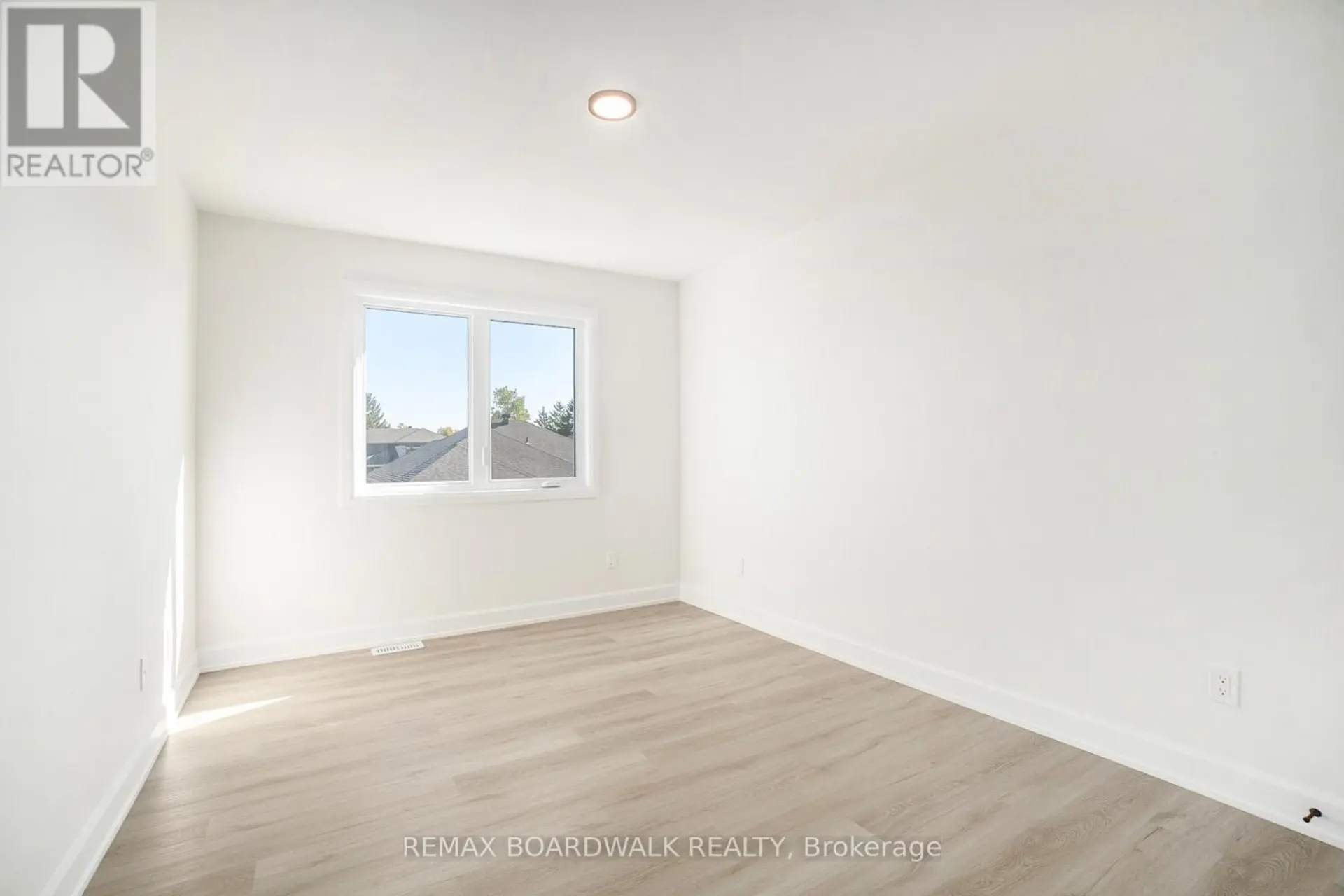 619 GENEVA CRESCENT - Image 19