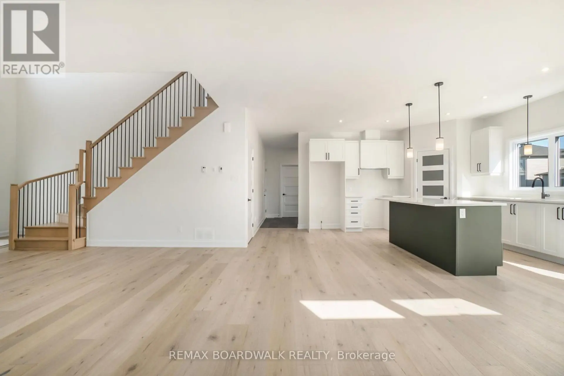 619 GENEVA CRESCENT - Image 7