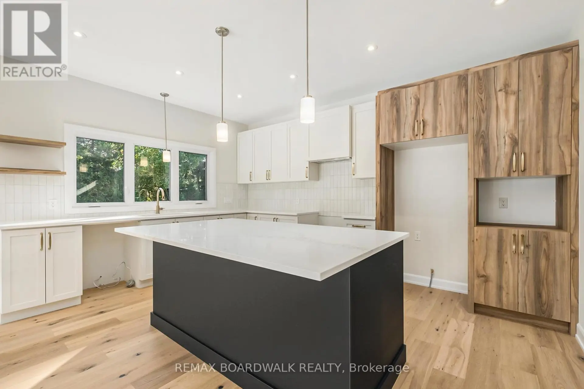 1035 CHABLIS CRESCENT - Image 4