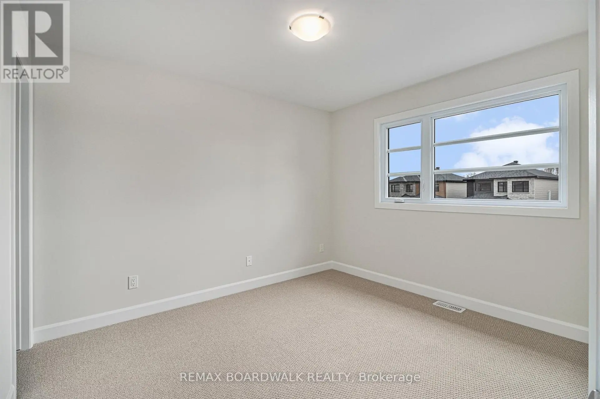 456 FALCON LANE - Image 12