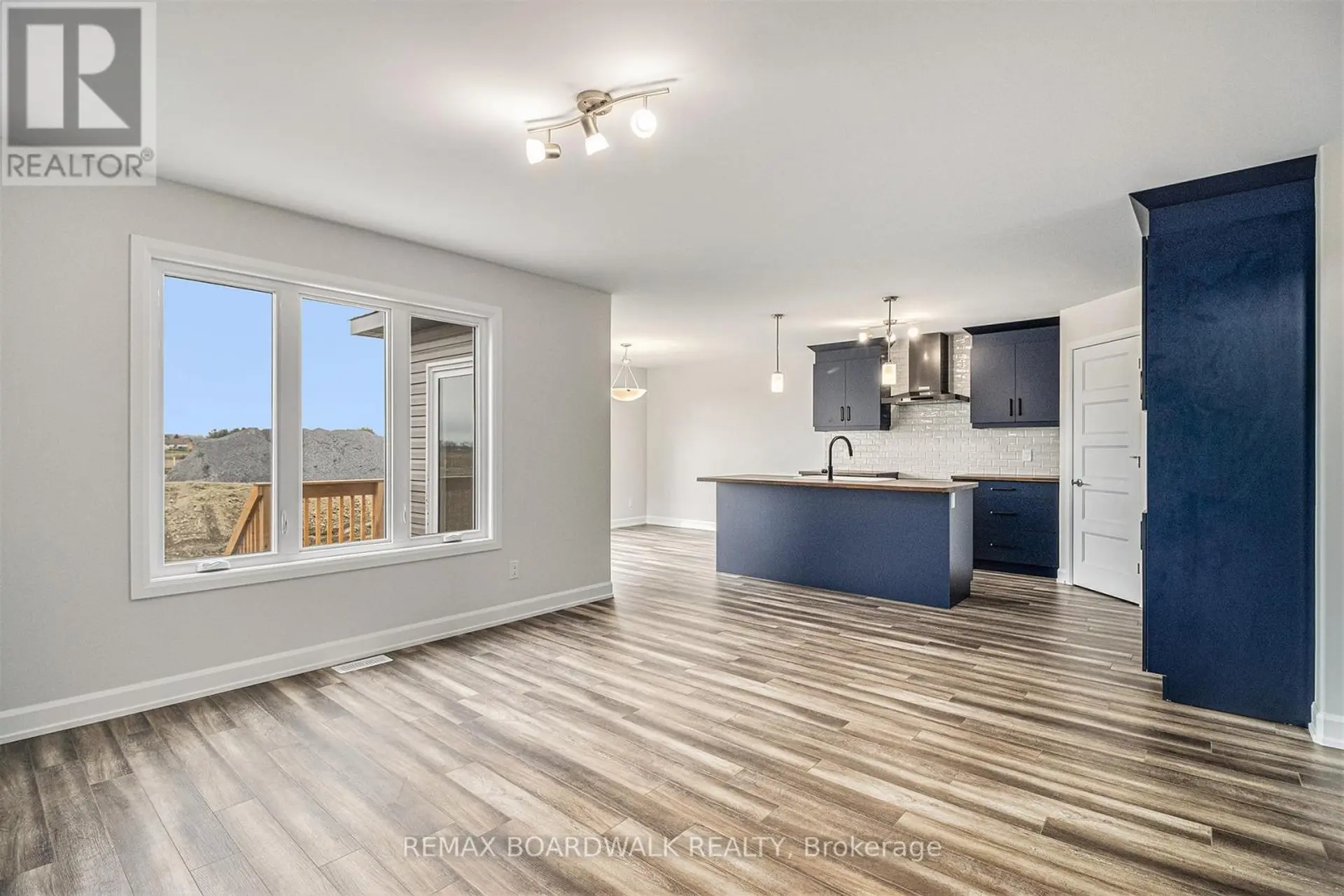 456 FALCON LANE - Image 3