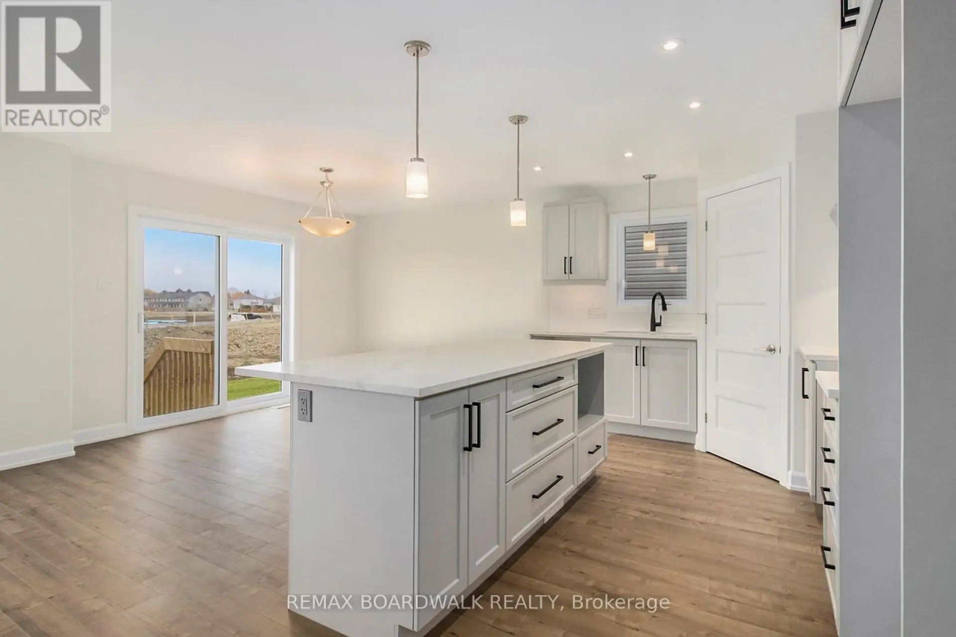 464 FALCON LANE - Image 6