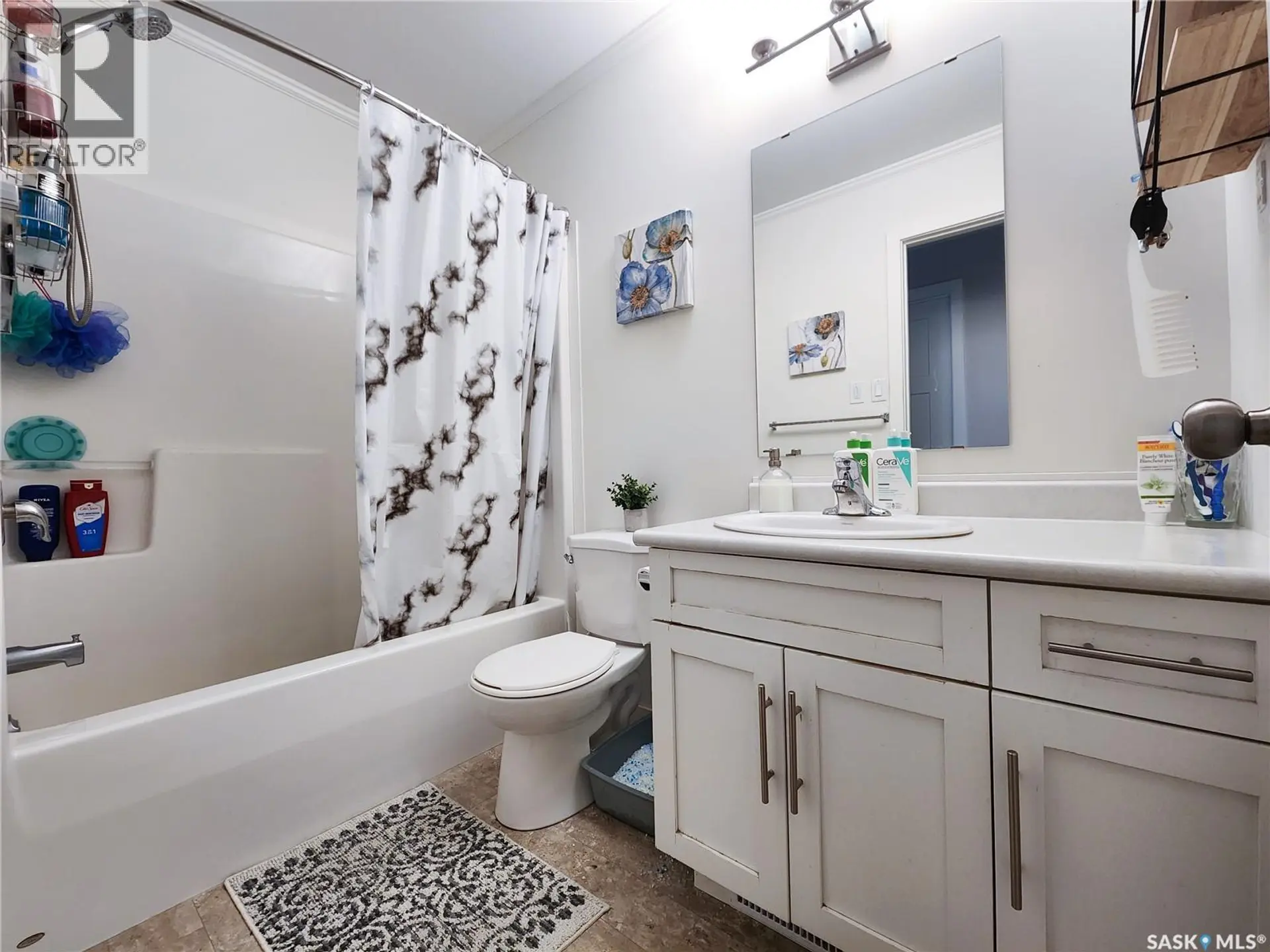 #237 322 Lewin WAY - Image 6