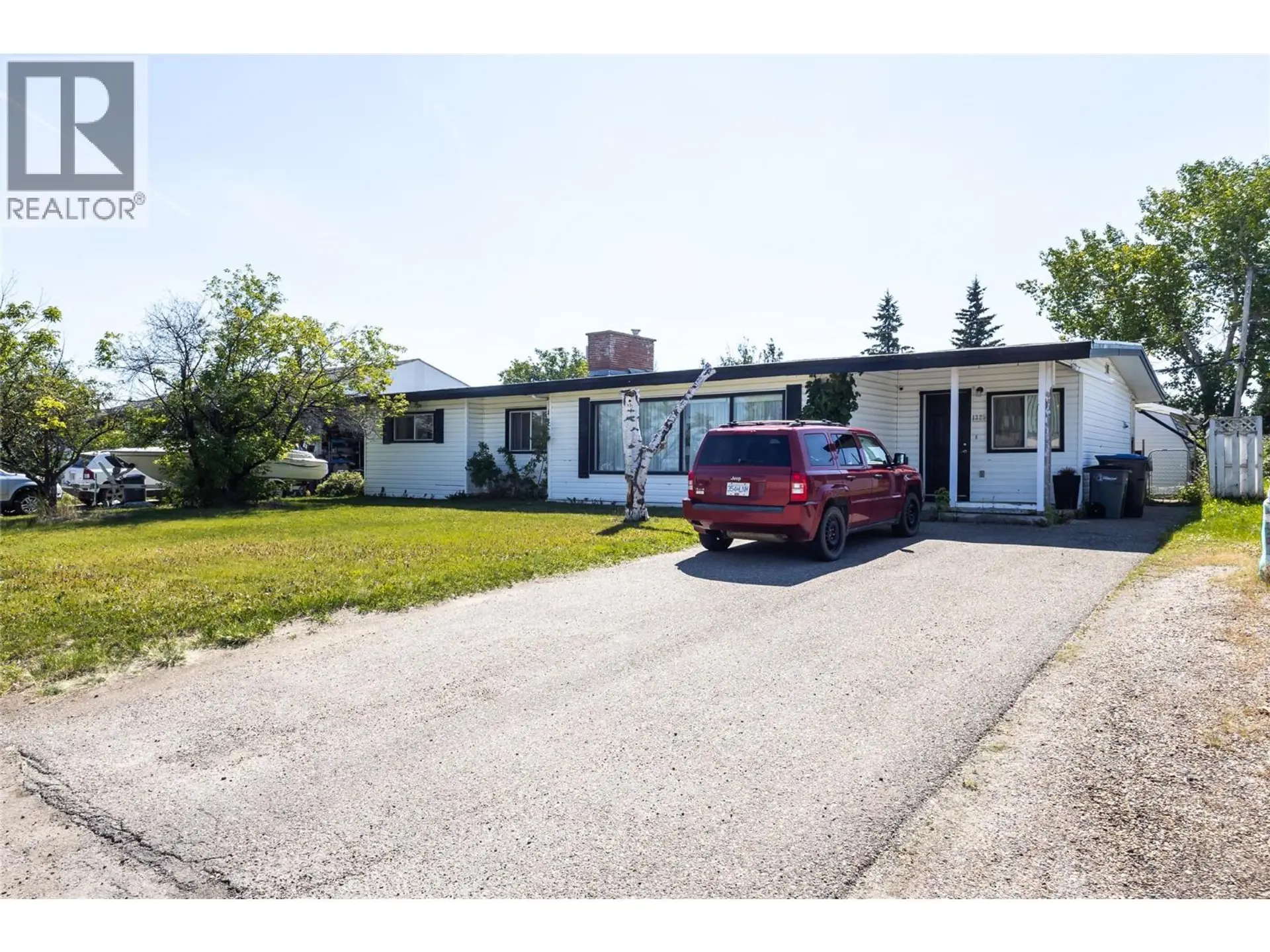Property at 1325 115 Avenue, Dawson Creek, BC