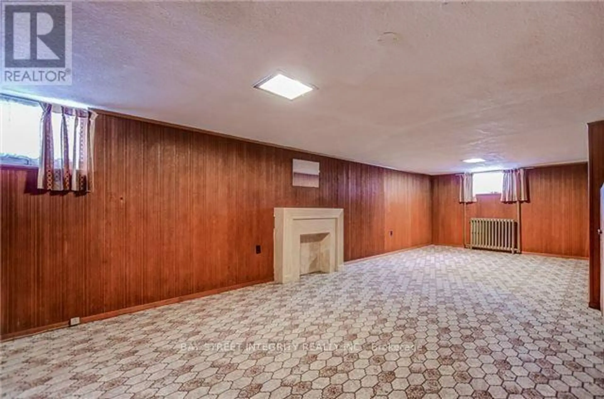 889 ROYAL YORK ROAD - Image 15
