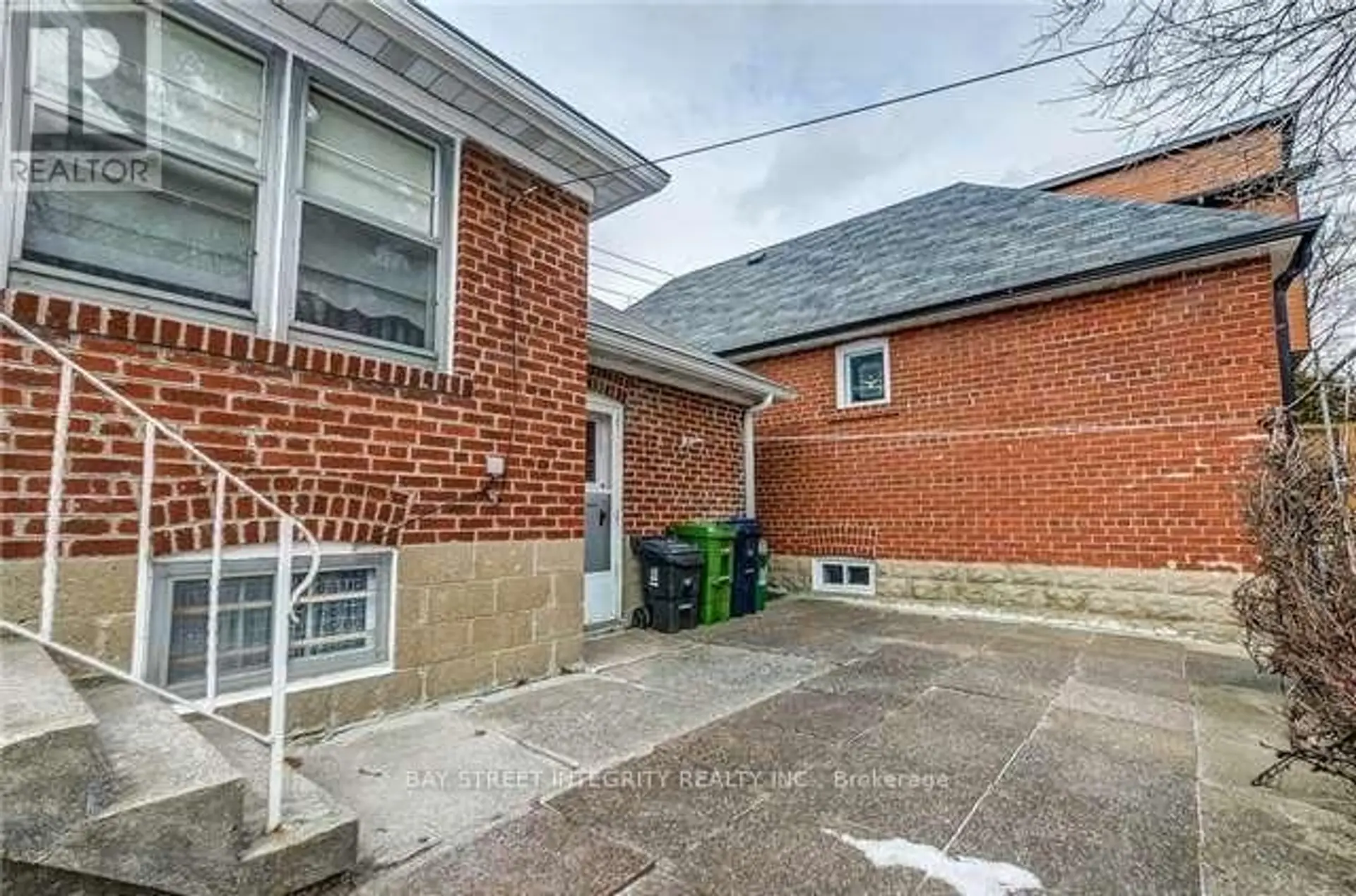 889 ROYAL YORK ROAD - Image 17