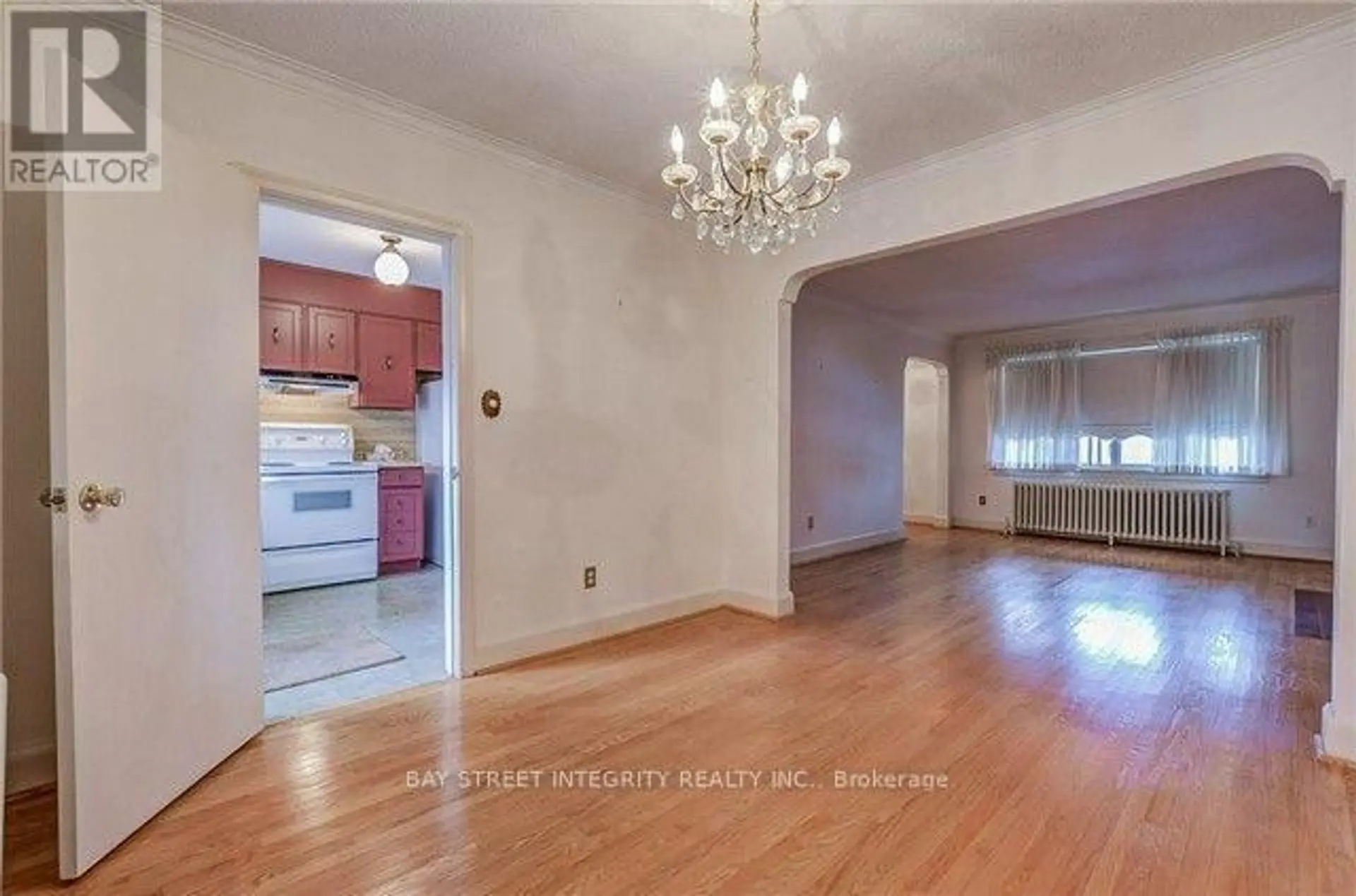 889 ROYAL YORK ROAD - Image 8