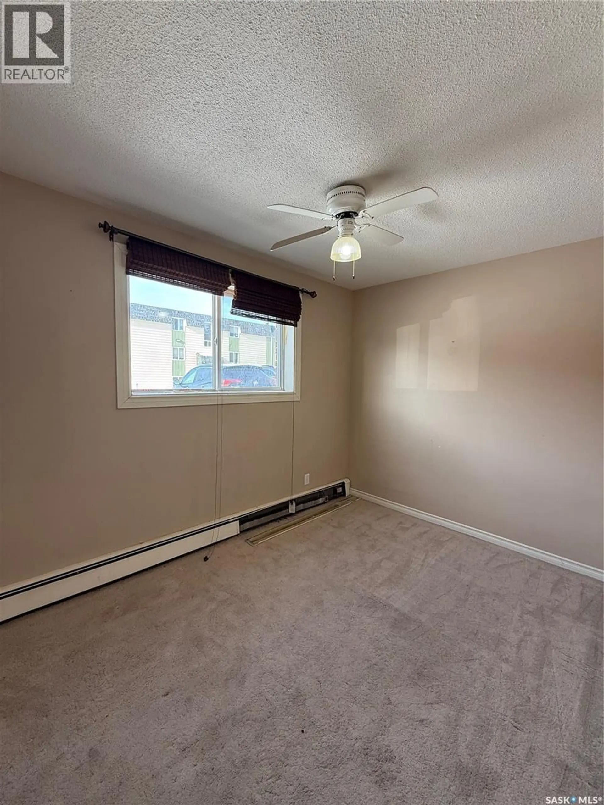 #22 26 SHAW STREET - Image 6