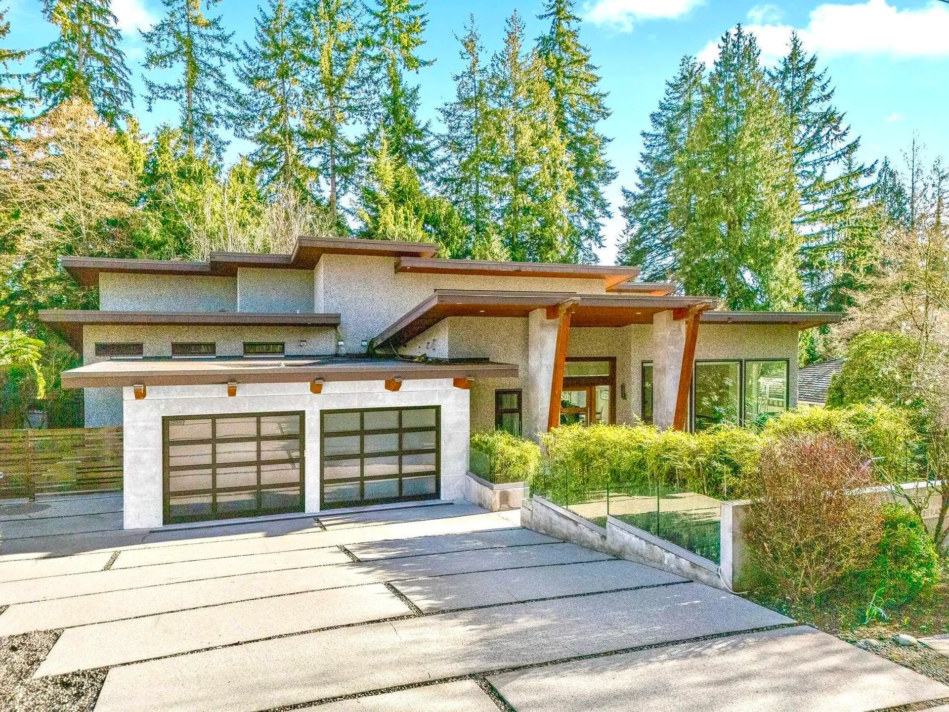 Property at 388 Hidhurst Place, West Vancouver, BC