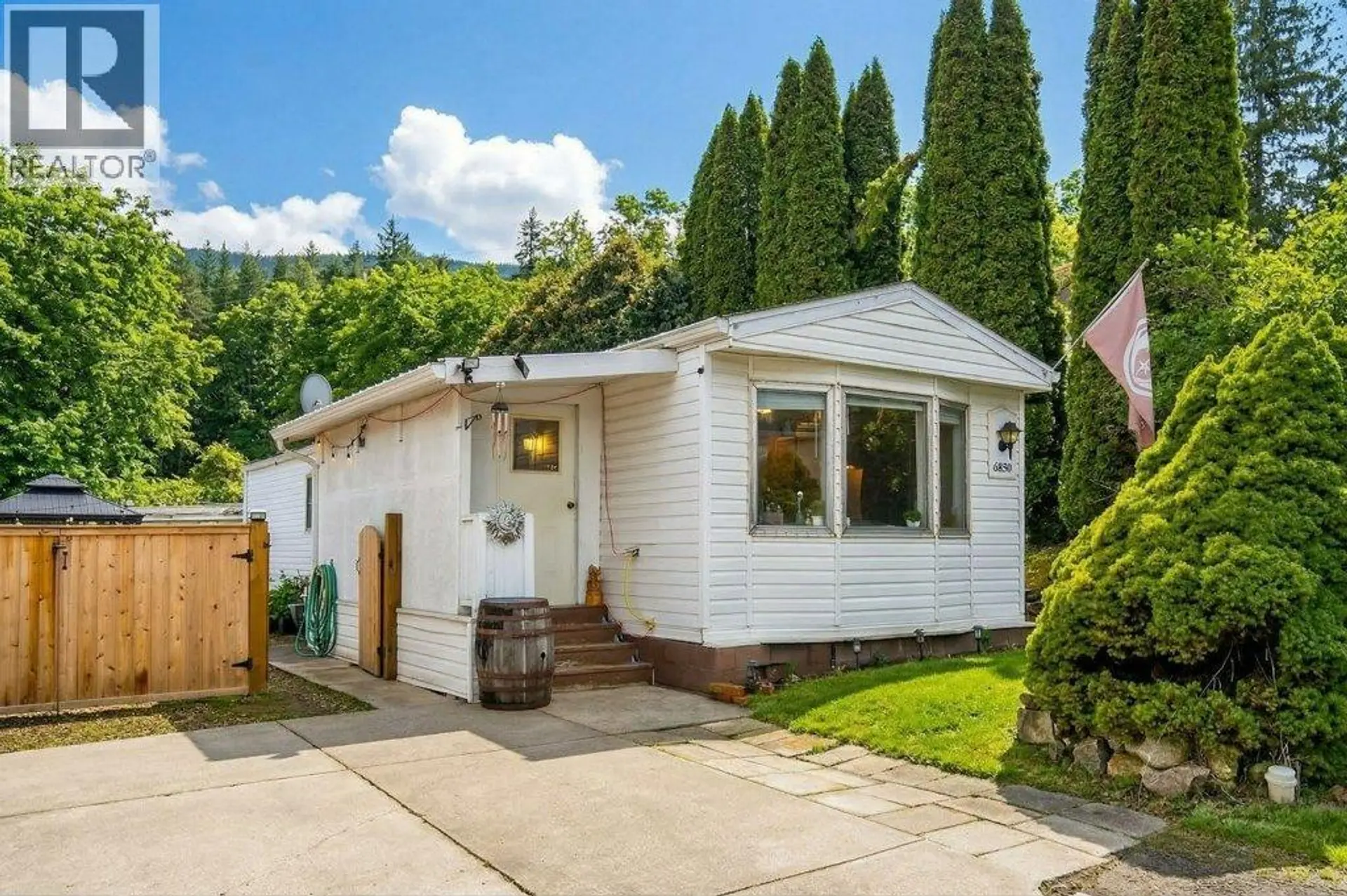 Property at 6850 53 Street NE, Salmon Arm, BC